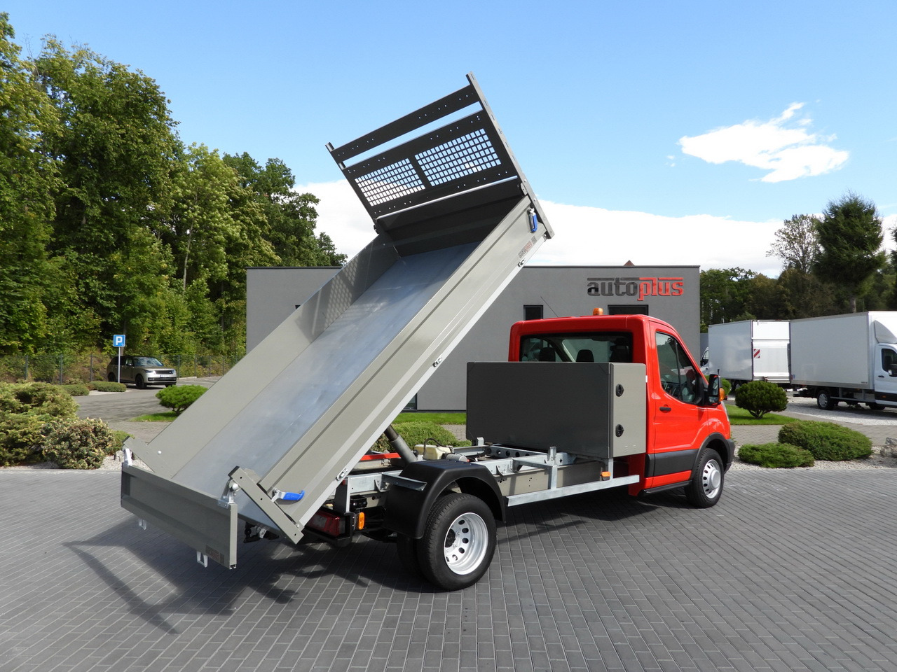 FORD TRANSIT TIPPER CRUISE CONTROL LED LIGHTS TWIN WHEELS AIR CONDITIONING 170HP - Kippilava-auto: kuva FORD TRANSIT TIPPER CRUISE CONTROL LED LIGHTS TWIN WHEELS AIR CONDITIONING 170HP - Kippilava-auto FORD TRANSIT TIPPER CRUISE CONTROL LED LIGHTS TWIN WHEELS AIR CONDITIONING 170HP - Kippilava-auto: kuva FORD TRANSIT TIPPER CRUISE CONTROL LED LIGHTS TWIN WHEELS AIR CONDITIONING 170HP - Kippilava-auto