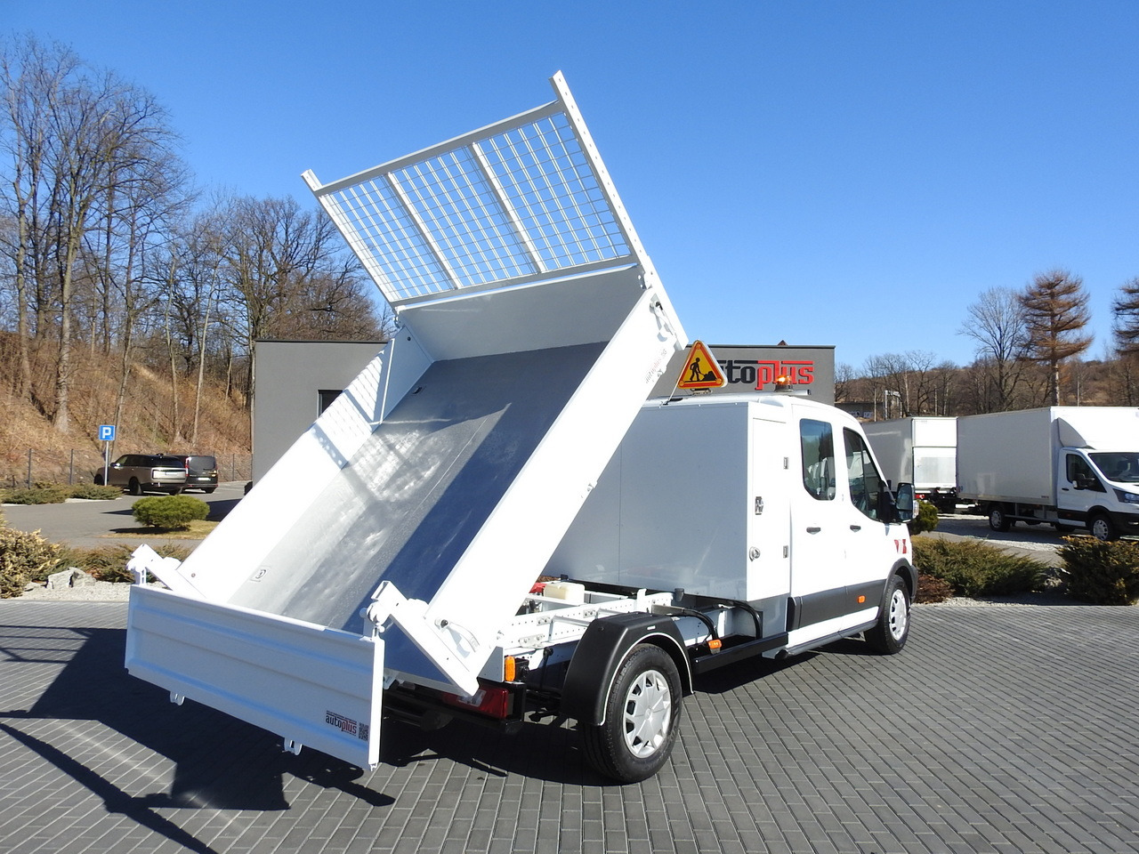 FORD TRANSIT TIPPER DOUBLE CABIN DOKA 6 SEATS CRUISE CONTROL AIR CONDITIONING 130HP - Kippilava-auto: kuva FORD TRANSIT TIPPER DOUBLE CABIN DOKA 6 SEATS CRUISE CONTROL AIR CONDITIONING 130HP - Kippilava-auto FORD TRANSIT TIPPER DOUBLE CABIN DOKA 6 SEATS CRUISE CONTROL AIR CONDITIONING 130HP - Kippilava-auto: kuva FORD TRANSIT TIPPER DOUBLE CABIN DOKA 6 SEATS CRUISE CONTROL AIR CONDITIONING 130HP - Kippilava-auto