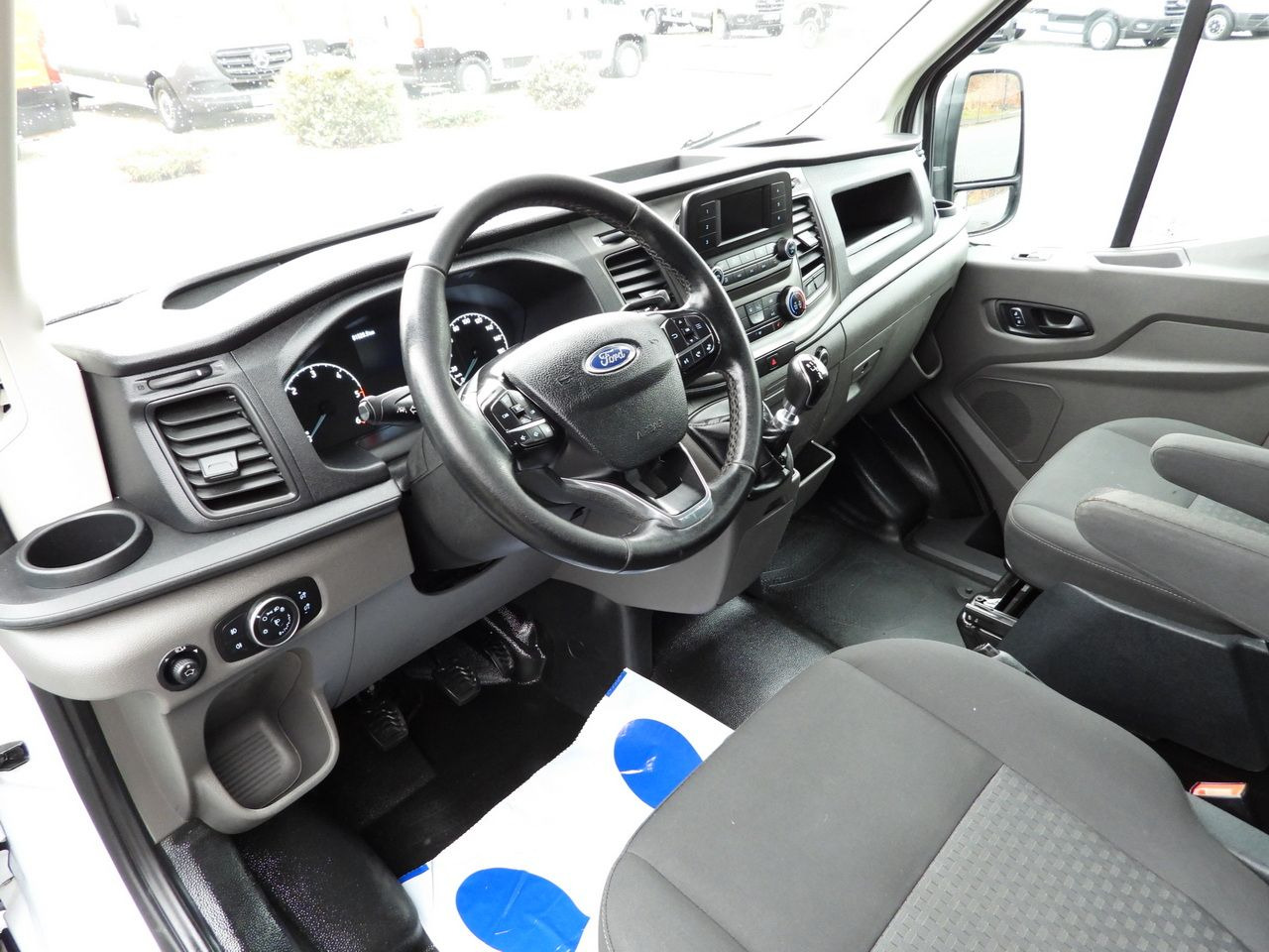 FORD TRANSIT TIPPER DOUBLE CABIN DOKA 6 SEATS CRUISE CONTROL LED LIGHTS TWIN WHEELS AIR CONDITIONING 170HP - Kippilava-auto: kuva FORD TRANSIT TIPPER DOUBLE CABIN DOKA 6 SEATS CRUISE CONTROL LED LIGHTS TWIN WHEELS AIR CONDITIONING 170HP - Kippilava-auto FORD TRANSIT TIPPER DOUBLE CABIN DOKA 6 SEATS CRUISE CONTROL LED LIGHTS TWIN WHEELS AIR CONDITIONING 170HP - Kippilava-auto: kuva FORD TRANSIT TIPPER DOUBLE CABIN DOKA 6 SEATS CRUISE CONTROL LED LIGHTS TWIN WHEELS AIR CONDITIONING 170HP - Kippilava-auto