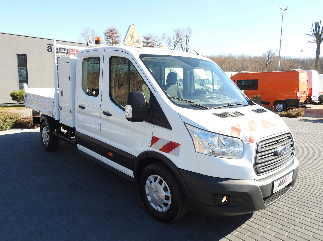 Ford TRANSIT KIPPER DOPPELKABINE DOKA 6 SITZE - Kippilava-auto, Jatko-ohjaamo kevyt kuorma-auto: kuva Ford TRANSIT KIPPER DOPPELKABINE DOKA 6 SITZE - Kippilava-auto, Jatko-ohjaamo kevyt kuorma-auto Ford TRANSIT KIPPER DOPPELKABINE DOKA 6 SITZE - Kippilava-auto, Jatko-ohjaamo kevyt kuorma-auto: kuva Ford TRANSIT KIPPER DOPPELKABINE DOKA 6 SITZE - Kippilava-auto, Jatko-ohjaamo kevyt kuorma-auto