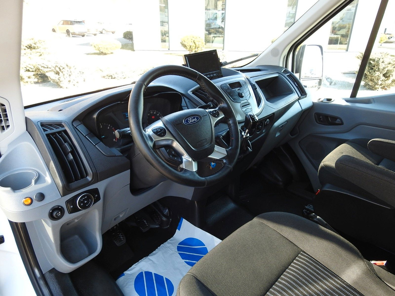 Ford TRANSIT KIPPER DOPPELKABINE DOKA 6 SITZE - Kippilava-auto, Jatko-ohjaamo kevyt kuorma-auto: kuva Ford TRANSIT KIPPER DOPPELKABINE DOKA 6 SITZE - Kippilava-auto, Jatko-ohjaamo kevyt kuorma-auto Ford TRANSIT KIPPER DOPPELKABINE DOKA 6 SITZE - Kippilava-auto, Jatko-ohjaamo kevyt kuorma-auto: kuva Ford TRANSIT KIPPER DOPPELKABINE DOKA 6 SITZE - Kippilava-auto, Jatko-ohjaamo kevyt kuorma-auto