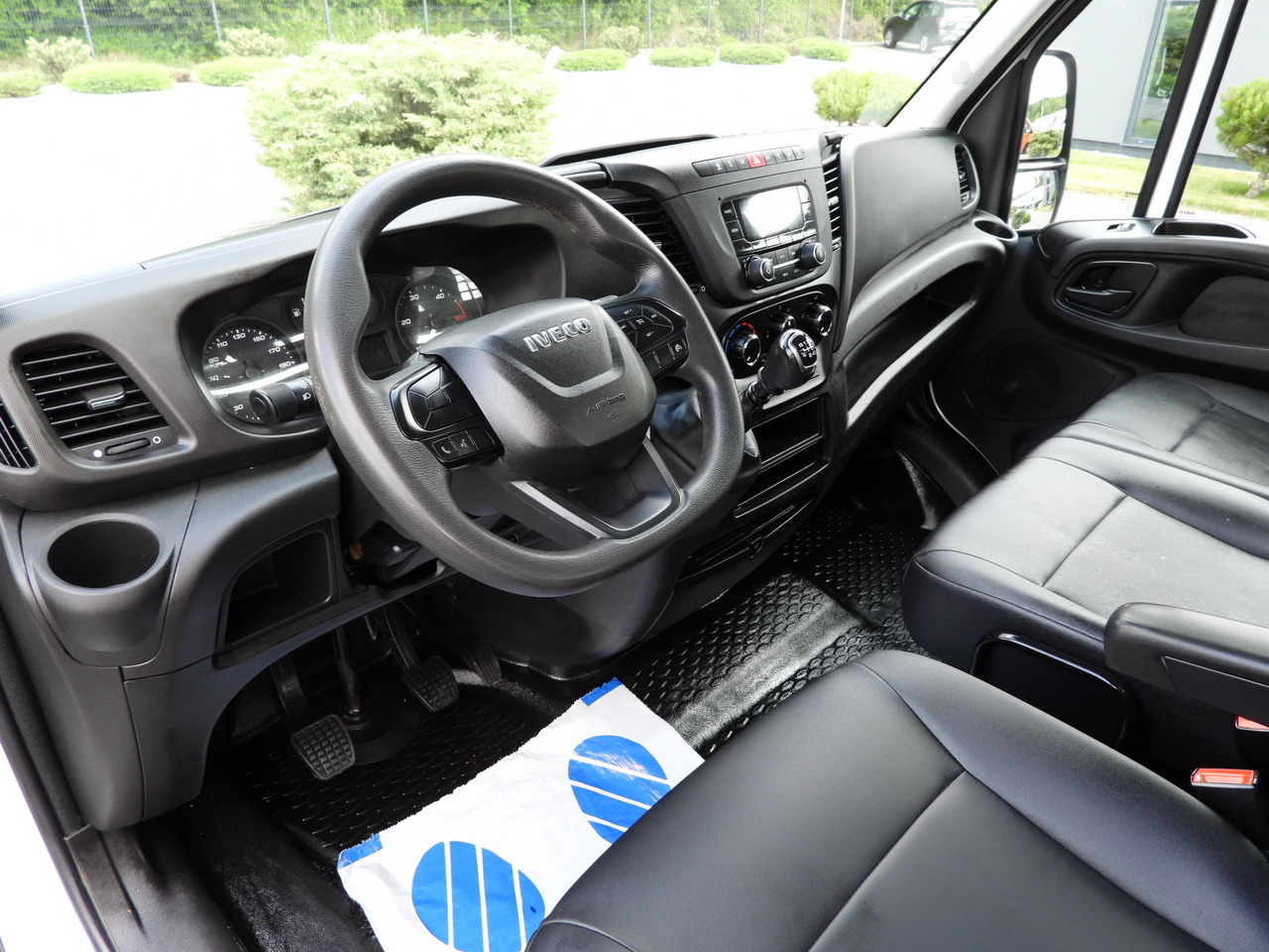 IVECO DAILY 35C14 CRUISE CONTROL TWIN WHEELS AIR CONDITIONING 140HP - Kippilava-auto: kuva IVECO DAILY 35C14 CRUISE CONTROL TWIN WHEELS AIR CONDITIONING 140HP - Kippilava-auto IVECO DAILY 35C14 CRUISE CONTROL TWIN WHEELS AIR CONDITIONING 140HP - Kippilava-auto: kuva IVECO DAILY 35C14 CRUISE CONTROL TWIN WHEELS AIR CONDITIONING 140HP - Kippilava-auto