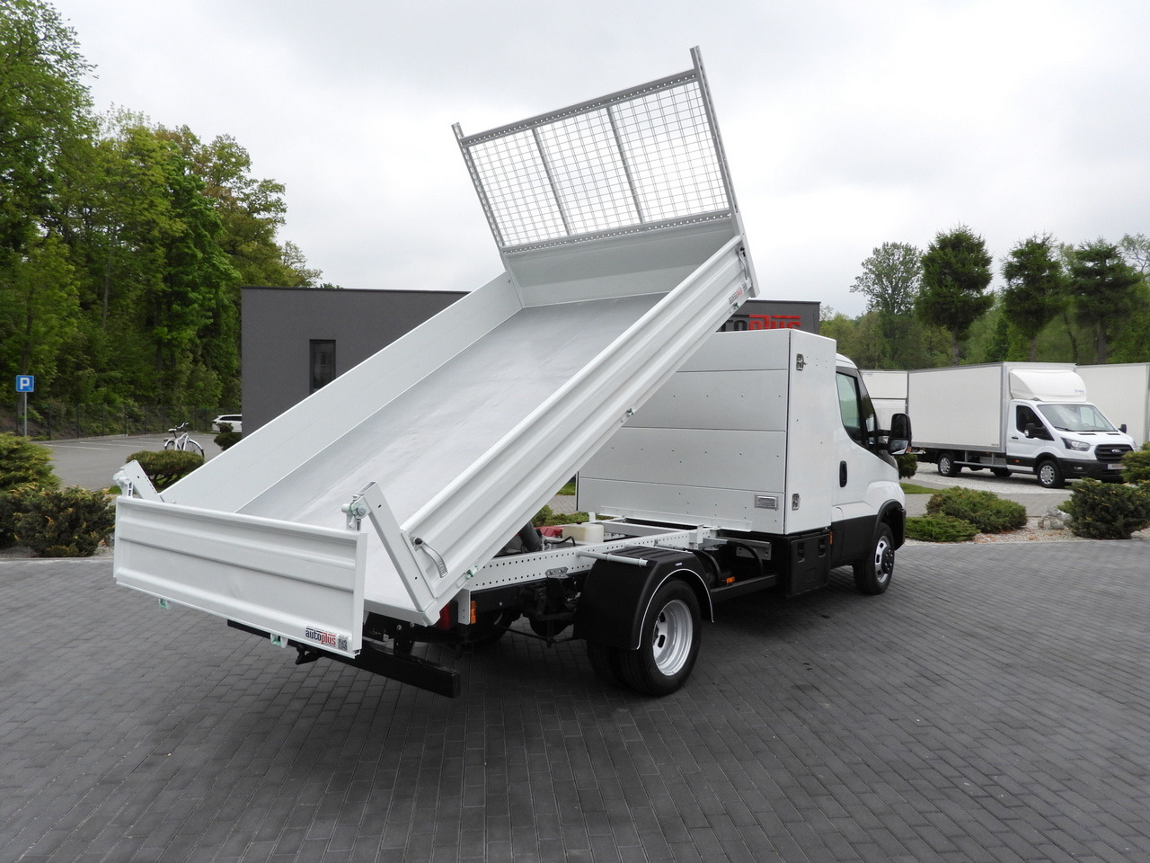 IVECO DAILY 35C14 TIPPER CRUISE CONTROL TWIN WHEELS 140HP - Kippilava-auto: kuva IVECO DAILY 35C14 TIPPER CRUISE CONTROL TWIN WHEELS 140HP - Kippilava-auto IVECO DAILY 35C14 TIPPER CRUISE CONTROL TWIN WHEELS 140HP - Kippilava-auto: kuva IVECO DAILY 35C14 TIPPER CRUISE CONTROL TWIN WHEELS 140HP - Kippilava-auto
