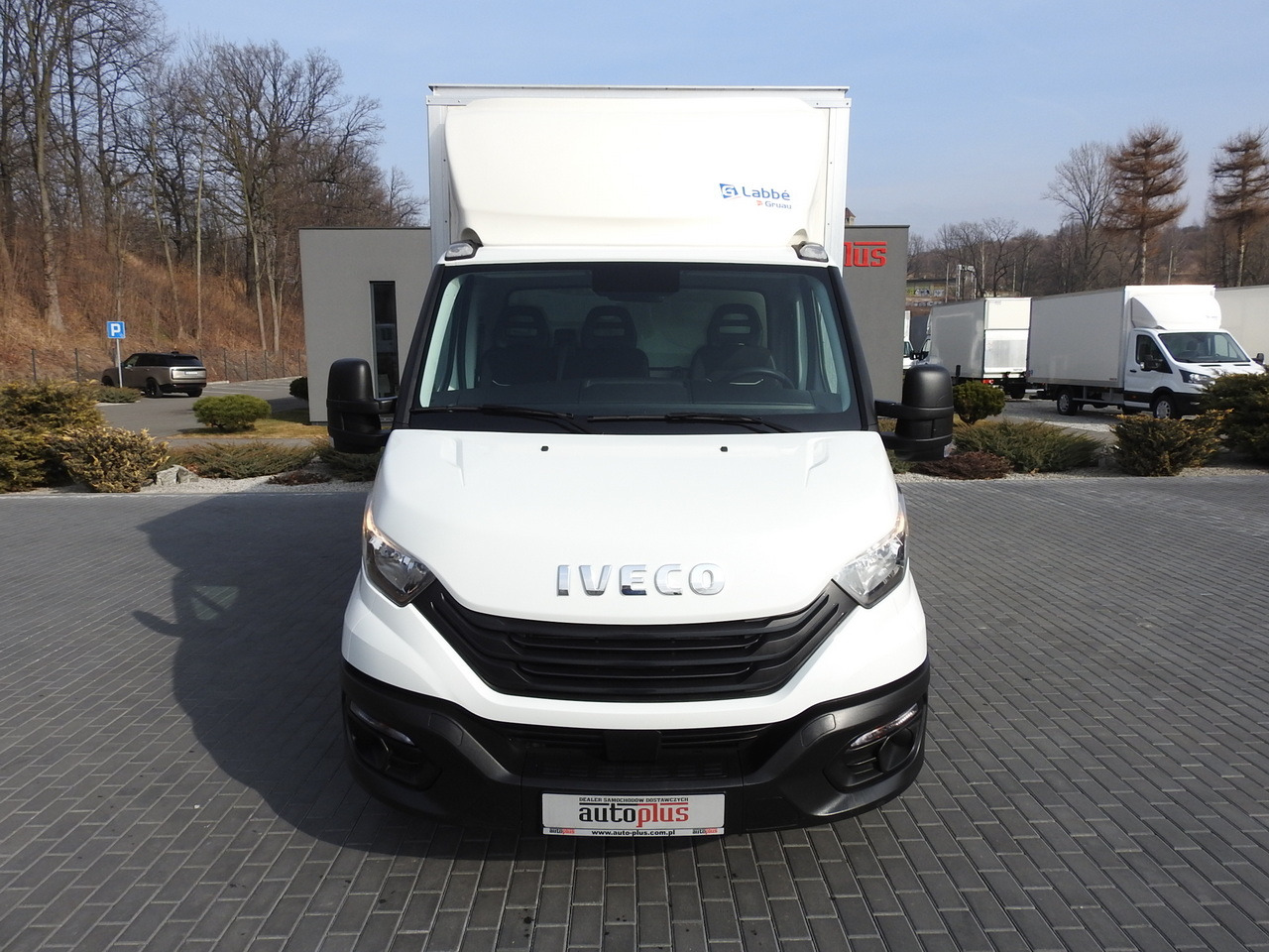IVECO DAILY 35C16 BOX LIFT 8 PALLETS CRUISE CONTROL TWIN WHEELS AIR CONDITIONING 160HP - Jakeluauto: kuva IVECO DAILY 35C16 BOX LIFT 8 PALLETS CRUISE CONTROL TWIN WHEELS AIR CONDITIONING 160HP - Jakeluauto IVECO DAILY 35C16 BOX LIFT 8 PALLETS CRUISE CONTROL TWIN WHEELS AIR CONDITIONING 160HP - Jakeluauto: kuva IVECO DAILY 35C16 BOX LIFT 8 PALLETS CRUISE CONTROL TWIN WHEELS AIR CONDITIONING 160HP - Jakeluauto