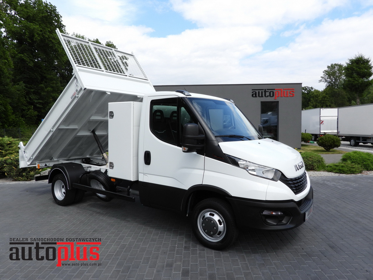 IVECO DAILY 35C16 TIPPER CRUISE CONTROL TWIN WHEELS AIR CONDITIONING 160HP - Kippilava-auto: kuva IVECO DAILY 35C16 TIPPER CRUISE CONTROL TWIN WHEELS AIR CONDITIONING 160HP - Kippilava-auto IVECO DAILY 35C16 TIPPER CRUISE CONTROL TWIN WHEELS AIR CONDITIONING 160HP - Kippilava-auto: kuva IVECO DAILY 35C16 TIPPER CRUISE CONTROL TWIN WHEELS AIR CONDITIONING 160HP - Kippilava-auto