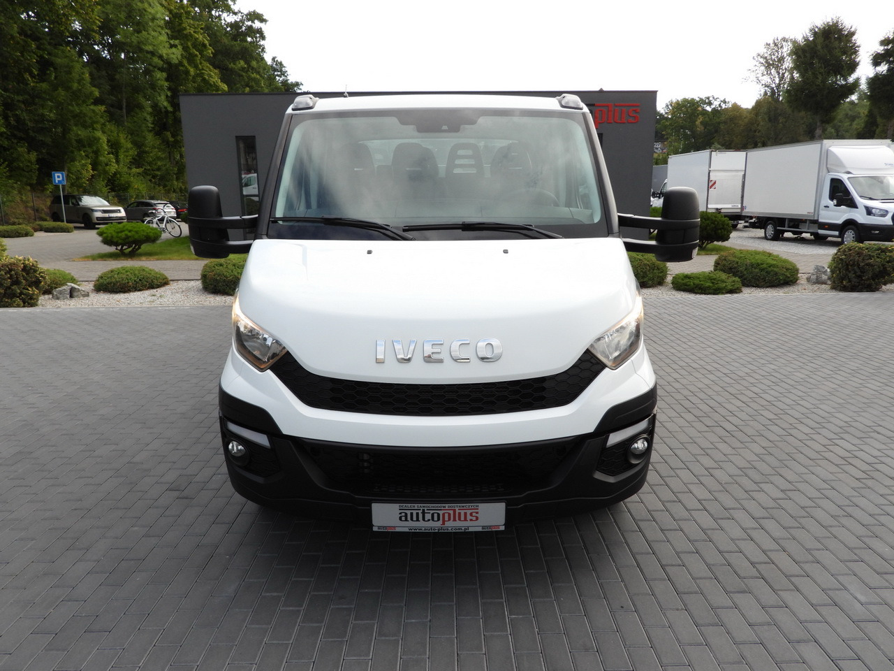 IVECO DAILY 35C17 STAKE BODY DOUBLE CABIN DOKA 7 SEATS CRUISE CONTROL TWIN WHEELS AIR CONDITIONING 170HP - Avolava pakettiauto: kuva IVECO DAILY 35C17 STAKE BODY DOUBLE CABIN DOKA 7 SEATS CRUISE CONTROL TWIN WHEELS AIR CONDITIONING 170HP - Avolava pakettiauto IVECO DAILY 35C17 STAKE BODY DOUBLE CABIN DOKA 7 SEATS CRUISE CONTROL TWIN WHEELS AIR CONDITIONING 170HP - Avolava pakettiauto: kuva IVECO DAILY 35C17 STAKE BODY DOUBLE CABIN DOKA 7 SEATS CRUISE CONTROL TWIN WHEELS AIR CONDITIONING 170HP - Avolava pakettiauto
