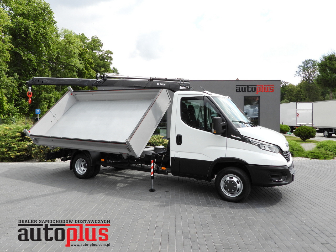 IVECO DAILY 35C18 THREE-WAY TIPPER 3 HDS SEATS CRUISE CONTROL LED LIGHTS AUTOMATIC TRANSMISSION HI-MATIC TWIN WHEELS AIR CONDITIONING 180HP - Kippilava-auto: kuva IVECO DAILY 35C18 THREE-WAY TIPPER 3 HDS SEATS CRUISE CONTROL LED LIGHTS AUTOMATIC TRANSMISSION HI-MATIC TWIN WHEELS AIR CONDITIONING 180HP - Kippilava-auto IVECO DAILY 35C18 THREE-WAY TIPPER 3 HDS SEATS CRUISE CONTROL LED LIGHTS AUTOMATIC TRANSMISSION HI-MATIC TWIN WHEELS AIR CONDITIONING 180HP - Kippilava-auto: kuva IVECO DAILY 35C18 THREE-WAY TIPPER 3 HDS SEATS CRUISE CONTROL LED LIGHTS AUTOMATIC TRANSMISSION HI-MATIC TWIN WHEELS AIR CONDITIONING 180HP - Kippilava-auto