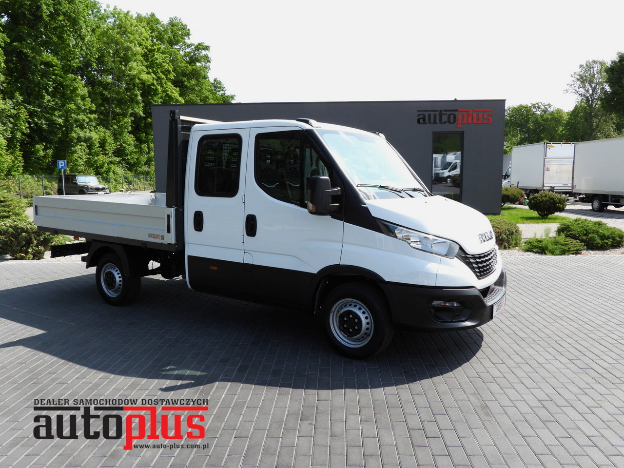 IVECO DAILY 35S12 STAKE BODY DOUBLE CABIN DOKA 7 SEATS AIR CONDITIONING 120HP - Avolava pakettiauto: kuva IVECO DAILY 35S12 STAKE BODY DOUBLE CABIN DOKA 7 SEATS AIR CONDITIONING 120HP - Avolava pakettiauto IVECO DAILY 35S12 STAKE BODY DOUBLE CABIN DOKA 7 SEATS AIR CONDITIONING 120HP - Avolava pakettiauto: kuva IVECO DAILY 35S12 STAKE BODY DOUBLE CABIN DOKA 7 SEATS AIR CONDITIONING 120HP - Avolava pakettiauto