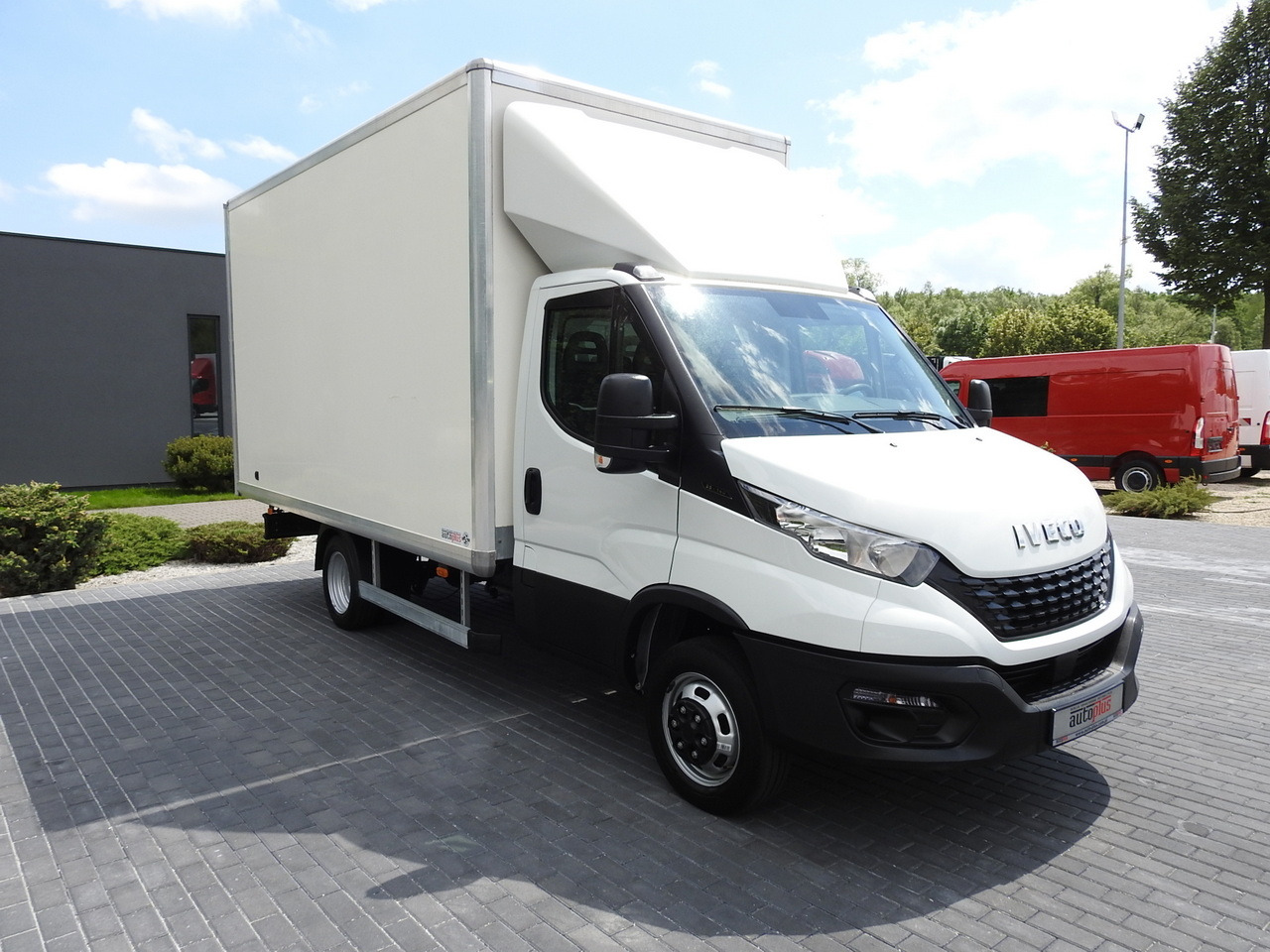 IVECO DAILY 35S14 8 PALLETS CRUISE CONTROL TWIN WHEELS AIR CONDITIONING 140HP - Jakeluauto: kuva IVECO DAILY 35S14 8 PALLETS CRUISE CONTROL TWIN WHEELS AIR CONDITIONING 140HP - Jakeluauto IVECO DAILY 35S14 8 PALLETS CRUISE CONTROL TWIN WHEELS AIR CONDITIONING 140HP - Jakeluauto: kuva IVECO DAILY 35S14 8 PALLETS CRUISE CONTROL TWIN WHEELS AIR CONDITIONING 140HP - Jakeluauto