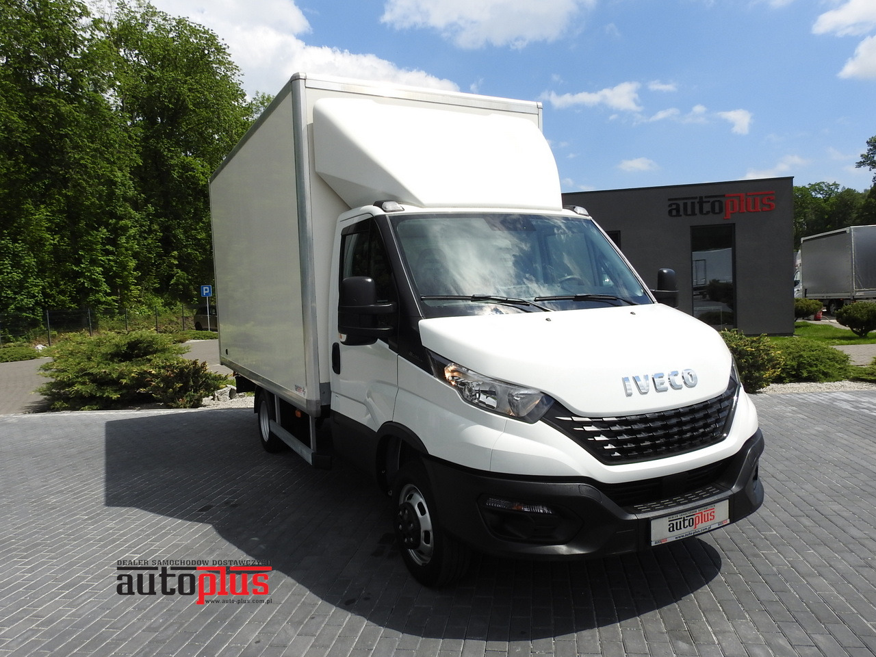 IVECO DAILY 35S14 8 PALLETS CRUISE CONTROL TWIN WHEELS AIR CONDITIONING 140HP - Jakeluauto: kuva IVECO DAILY 35S14 8 PALLETS CRUISE CONTROL TWIN WHEELS AIR CONDITIONING 140HP - Jakeluauto IVECO DAILY 35S14 8 PALLETS CRUISE CONTROL TWIN WHEELS AIR CONDITIONING 140HP - Jakeluauto: kuva IVECO DAILY 35S14 8 PALLETS CRUISE CONTROL TWIN WHEELS AIR CONDITIONING 140HP - Jakeluauto