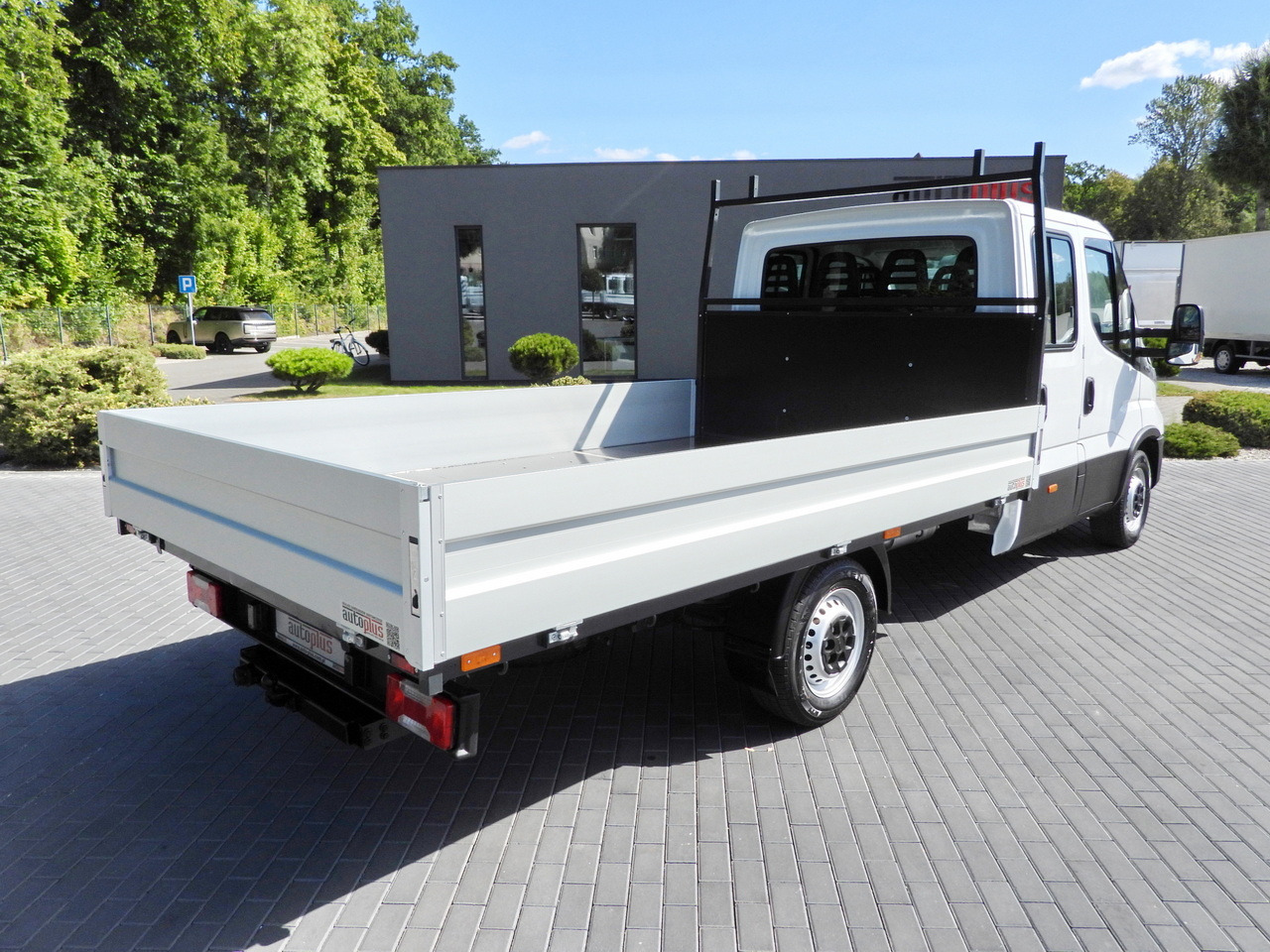 IVECO DAILY 35S14 STAKE BODY DOUBLE CABIN DOKA 7 SEATS CRUISE CONTROL AIR CONDITIONING 135HP - Avolava pakettiauto: kuva IVECO DAILY 35S14 STAKE BODY DOUBLE CABIN DOKA 7 SEATS CRUISE CONTROL AIR CONDITIONING 135HP - Avolava pakettiauto IVECO DAILY 35S14 STAKE BODY DOUBLE CABIN DOKA 7 SEATS CRUISE CONTROL AIR CONDITIONING 135HP - Avolava pakettiauto: kuva IVECO DAILY 35S14 STAKE BODY DOUBLE CABIN DOKA 7 SEATS CRUISE CONTROL AIR CONDITIONING 135HP - Avolava pakettiauto