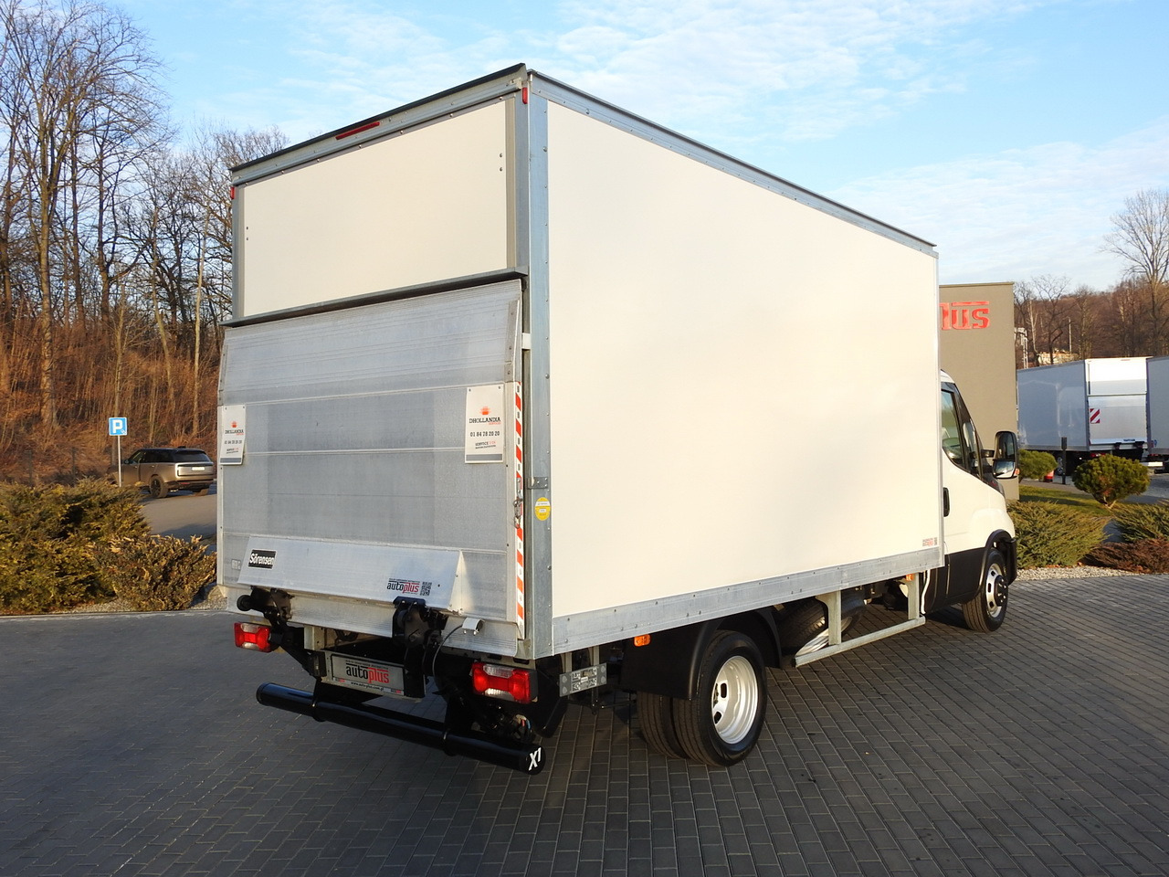 IVECO DAILY 35S16 BOX LIFT 8 PALLETS CRUISE CONTROL AIR CONDITIONING TWIN WHEELS 160HP - Jakeluauto: kuva IVECO DAILY 35S16 BOX LIFT 8 PALLETS CRUISE CONTROL AIR CONDITIONING TWIN WHEELS 160HP - Jakeluauto IVECO DAILY 35S16 BOX LIFT 8 PALLETS CRUISE CONTROL AIR CONDITIONING TWIN WHEELS 160HP - Jakeluauto: kuva IVECO DAILY 35S16 BOX LIFT 8 PALLETS CRUISE CONTROL AIR CONDITIONING TWIN WHEELS 160HP - Jakeluauto