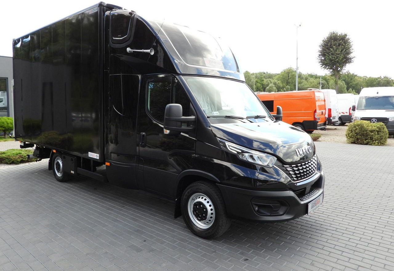 IVECO DAILY 35S18 BOX LIFT 8 PALLETS WEBASTO CRUISE CONTROL NAVIGATION LED LIGHTS PNEUMATICS AIR CONDITIONING 180HP - Jakeluauto: kuva IVECO DAILY 35S18 BOX LIFT 8 PALLETS WEBASTO CRUISE CONTROL NAVIGATION LED LIGHTS PNEUMATICS AIR CONDITIONING 180HP - Jakeluauto IVECO DAILY 35S18 BOX LIFT 8 PALLETS WEBASTO CRUISE CONTROL NAVIGATION LED LIGHTS PNEUMATICS AIR CONDITIONING 180HP - Jakeluauto: kuva IVECO DAILY 35S18 BOX LIFT 8 PALLETS WEBASTO CRUISE CONTROL NAVIGATION LED LIGHTS PNEUMATICS AIR CONDITIONING 180HP - Jakeluauto