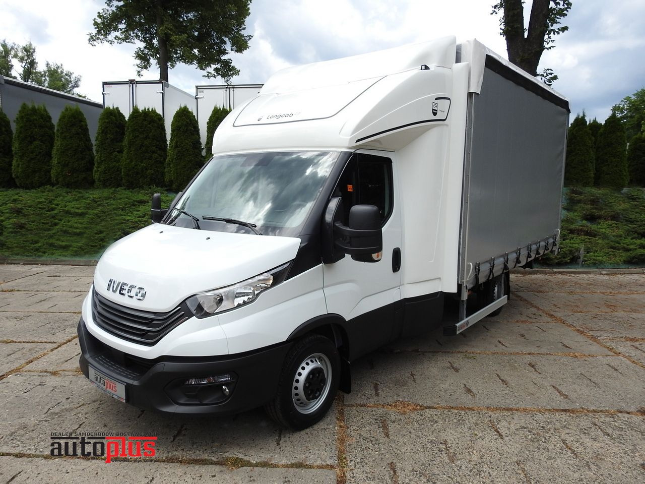 IVECO DAILY 35S18 NEW TARPAULIN WEBASTO CRUISE CONTROL AIR CONDITIONING 180HP - Pressukapelli tavara-auto: kuva IVECO DAILY 35S18 NEW TARPAULIN WEBASTO CRUISE CONTROL AIR CONDITIONING 180HP - Pressukapelli tavara-auto IVECO DAILY 35S18 NEW TARPAULIN WEBASTO CRUISE CONTROL AIR CONDITIONING 180HP - Pressukapelli tavara-auto: kuva IVECO DAILY 35S18 NEW TARPAULIN WEBASTO CRUISE CONTROL AIR CONDITIONING 180HP - Pressukapelli tavara-auto