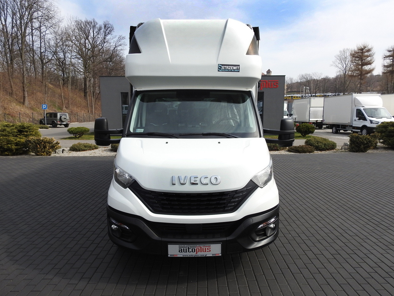 IVECO DAILY 35S18 TARPAULIN 10 PALLETS WEBASTO CRUISE CONTROL AIR CONDITIONING 180HP - Pressukapelli tavara-auto: kuva IVECO DAILY 35S18 TARPAULIN 10 PALLETS WEBASTO CRUISE CONTROL AIR CONDITIONING 180HP - Pressukapelli tavara-auto IVECO DAILY 35S18 TARPAULIN 10 PALLETS WEBASTO CRUISE CONTROL AIR CONDITIONING 180HP - Pressukapelli tavara-auto: kuva IVECO DAILY 35S18 TARPAULIN 10 PALLETS WEBASTO CRUISE CONTROL AIR CONDITIONING 180HP - Pressukapelli tavara-auto