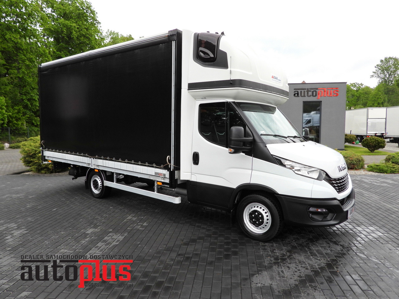 IVECO DAILY 35S18 TARPAULIN 10 PALLETS WEBASTO CRUISE CONTROL AIR CONDITIONING 180HP - Pressukapelli tavara-auto: kuva IVECO DAILY 35S18 TARPAULIN 10 PALLETS WEBASTO CRUISE CONTROL AIR CONDITIONING 180HP - Pressukapelli tavara-auto IVECO DAILY 35S18 TARPAULIN 10 PALLETS WEBASTO CRUISE CONTROL AIR CONDITIONING 180HP - Pressukapelli tavara-auto: kuva IVECO DAILY 35S18 TARPAULIN 10 PALLETS WEBASTO CRUISE CONTROL AIR CONDITIONING 180HP - Pressukapelli tavara-auto