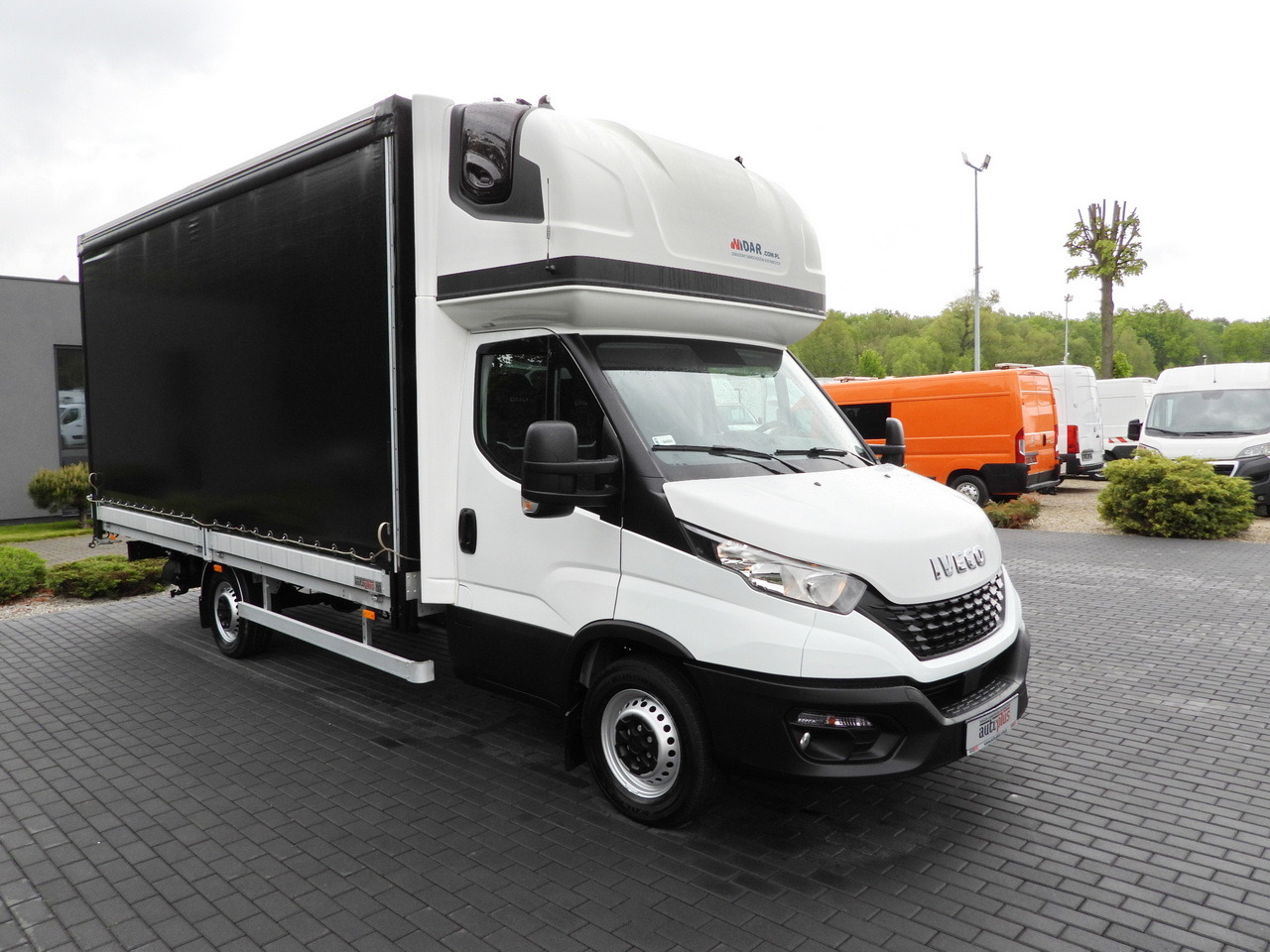 IVECO DAILY 35S18 TARPAULIN 10 PALLETS WEBASTO CRUISE CONTROL AIR CONDITIONING 180HP - Pressukapelli tavara-auto: kuva IVECO DAILY 35S18 TARPAULIN 10 PALLETS WEBASTO CRUISE CONTROL AIR CONDITIONING 180HP - Pressukapelli tavara-auto IVECO DAILY 35S18 TARPAULIN 10 PALLETS WEBASTO CRUISE CONTROL AIR CONDITIONING 180HP - Pressukapelli tavara-auto: kuva IVECO DAILY 35S18 TARPAULIN 10 PALLETS WEBASTO CRUISE CONTROL AIR CONDITIONING 180HP - Pressukapelli tavara-auto