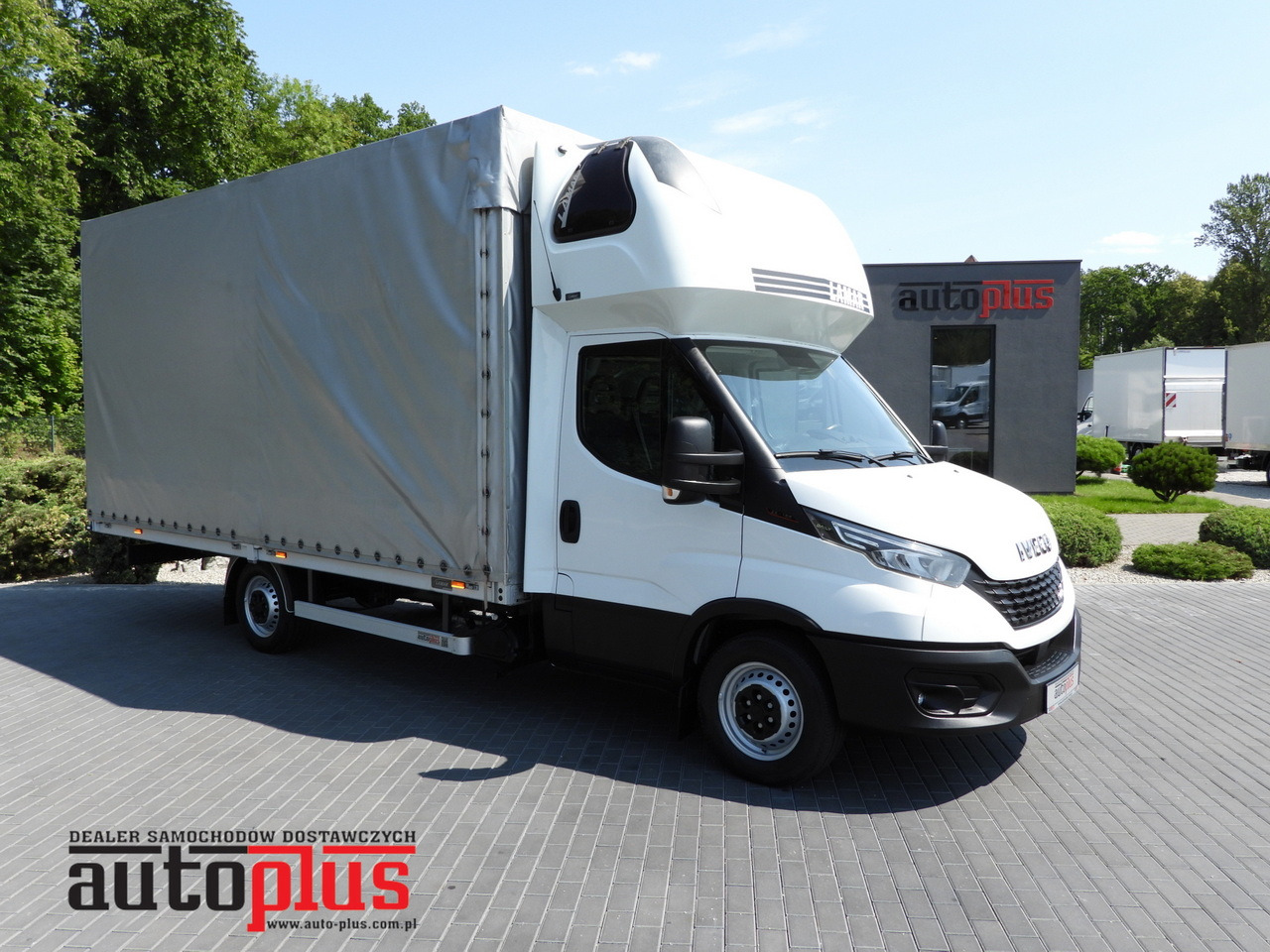 IVECO DAILY 35S18 TARPAULIN 10 PALLETS WEBASTO CRUISE CONTROL LED LIGHTS PNEUMATICS AIR CONDITIONING 180HP - Pressukapelli tavara-auto: kuva IVECO DAILY 35S18 TARPAULIN 10 PALLETS WEBASTO CRUISE CONTROL LED LIGHTS PNEUMATICS AIR CONDITIONING 180HP - Pressukapelli tavara-auto IVECO DAILY 35S18 TARPAULIN 10 PALLETS WEBASTO CRUISE CONTROL LED LIGHTS PNEUMATICS AIR CONDITIONING 180HP - Pressukapelli tavara-auto: kuva IVECO DAILY 35S18 TARPAULIN 10 PALLETS WEBASTO CRUISE CONTROL LED LIGHTS PNEUMATICS AIR CONDITIONING 180HP - Pressukapelli tavara-auto