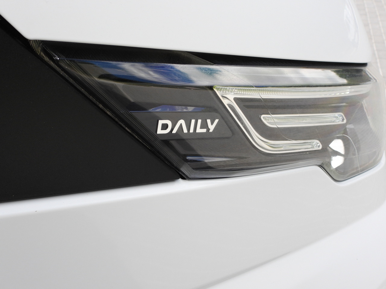 Pressukapelli tavara-auto IVECO DAILY 35S18 TARPAULIN 10 PALLETS WEBASTO CRUISE CONTROL NAVIGATION LED LIGHTS AIR CONDITIONING 180HP: kuva Pressukapelli tavara-auto IVECO DAILY 35S18 TARPAULIN 10 PALLETS WEBASTO CRUISE CONTROL NAVIGATION LED LIGHTS AIR CONDITIONING 180HP Pressukapelli tavara-auto IVECO DAILY 35S18 TARPAULIN 10 PALLETS WEBASTO CRUISE CONTROL NAVIGATION LED LIGHTS AIR CONDITIONING 180HP: kuva Pressukapelli tavara-auto IVECO DAILY 35S18 TARPAULIN 10 PALLETS WEBASTO CRUISE CONTROL NAVIGATION LED LIGHTS AIR CONDITIONING 180HP