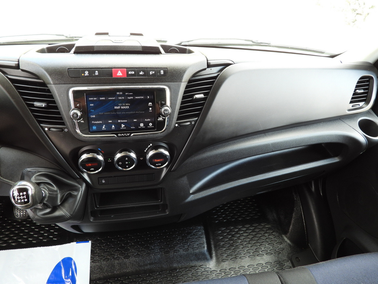 Pressukapelli tavara-auto IVECO DAILY 35S18 TARPAULIN 10 PALLETS WEBASTO CRUISE CONTROL NAVIGATION LED LIGHTS AIR CONDITIONING 180HP: kuva Pressukapelli tavara-auto IVECO DAILY 35S18 TARPAULIN 10 PALLETS WEBASTO CRUISE CONTROL NAVIGATION LED LIGHTS AIR CONDITIONING 180HP Pressukapelli tavara-auto IVECO DAILY 35S18 TARPAULIN 10 PALLETS WEBASTO CRUISE CONTROL NAVIGATION LED LIGHTS AIR CONDITIONING 180HP: kuva Pressukapelli tavara-auto IVECO DAILY 35S18 TARPAULIN 10 PALLETS WEBASTO CRUISE CONTROL NAVIGATION LED LIGHTS AIR CONDITIONING 180HP