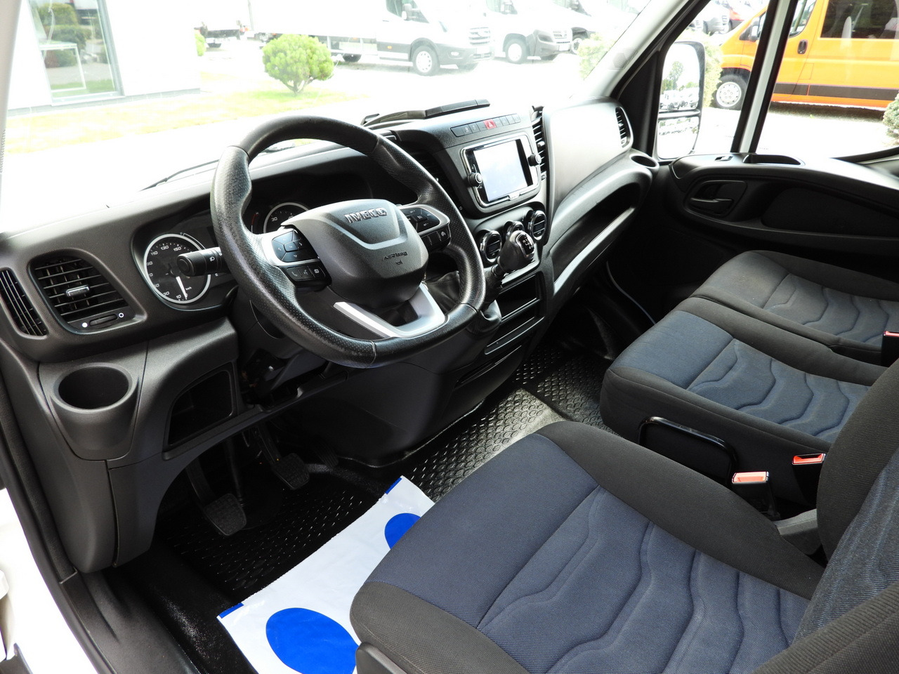 IVECO DAILY 35S18 TARPAULIN 10 PALLETS WEBASTO CRUISE CONTROL NAVIGATION LED LIGHTS AIR CONDITIONING 180HP - Pressukapelli tavara-auto: kuva IVECO DAILY 35S18 TARPAULIN 10 PALLETS WEBASTO CRUISE CONTROL NAVIGATION LED LIGHTS AIR CONDITIONING 180HP - Pressukapelli tavara-auto IVECO DAILY 35S18 TARPAULIN 10 PALLETS WEBASTO CRUISE CONTROL NAVIGATION LED LIGHTS AIR CONDITIONING 180HP - Pressukapelli tavara-auto: kuva IVECO DAILY 35S18 TARPAULIN 10 PALLETS WEBASTO CRUISE CONTROL NAVIGATION LED LIGHTS AIR CONDITIONING 180HP - Pressukapelli tavara-auto