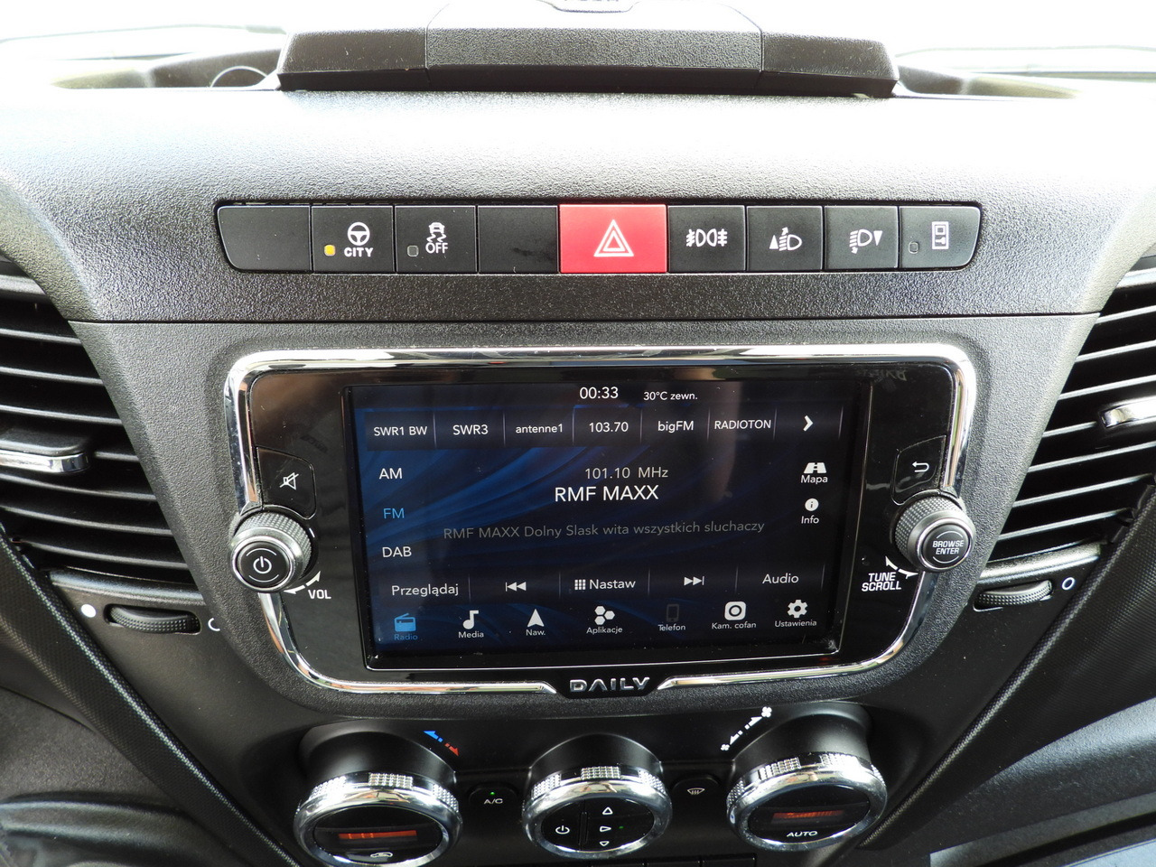 Pressukapelli tavara-auto IVECO DAILY 35S18 TARPAULIN 10 PALLETS WEBASTO CRUISE CONTROL NAVIGATION LED LIGHTS AIR CONDITIONING 180HP: kuva Pressukapelli tavara-auto IVECO DAILY 35S18 TARPAULIN 10 PALLETS WEBASTO CRUISE CONTROL NAVIGATION LED LIGHTS AIR CONDITIONING 180HP Pressukapelli tavara-auto IVECO DAILY 35S18 TARPAULIN 10 PALLETS WEBASTO CRUISE CONTROL NAVIGATION LED LIGHTS AIR CONDITIONING 180HP: kuva Pressukapelli tavara-auto IVECO DAILY 35S18 TARPAULIN 10 PALLETS WEBASTO CRUISE CONTROL NAVIGATION LED LIGHTS AIR CONDITIONING 180HP