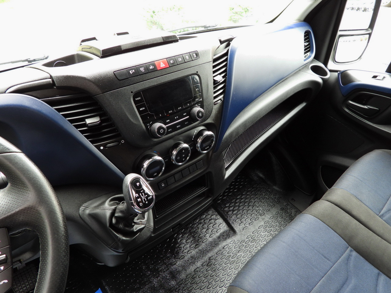 Pressukapelli tavara-auto IVECO DAILY 35S18 TARPAULIN 10 PALLETS WEBASTO CRUISE CONTROL PNEUMATICS AUTOMATIC TRANSMISSION HI-MATIC AIR CONDITIONING  180HP: kuva Pressukapelli tavara-auto IVECO DAILY 35S18 TARPAULIN 10 PALLETS WEBASTO CRUISE CONTROL PNEUMATICS AUTOMATIC TRANSMISSION HI-MATIC AIR CONDITIONING  180HP