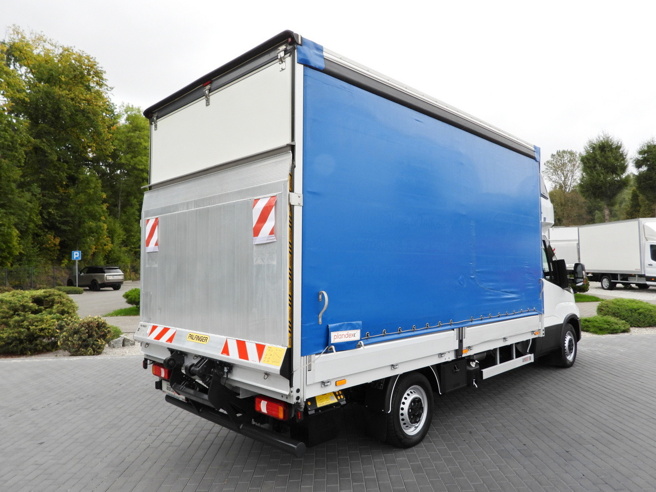 IVECO DAILY 35S18 TARPAULIN LIFT 8 PALLETS WEBASTO CRUISE CONTROL LED LIGHTS AIR CONDITIONING 180HP - Pressukapelli tavara-auto: kuva IVECO DAILY 35S18 TARPAULIN LIFT 8 PALLETS WEBASTO CRUISE CONTROL LED LIGHTS AIR CONDITIONING 180HP - Pressukapelli tavara-auto IVECO DAILY 35S18 TARPAULIN LIFT 8 PALLETS WEBASTO CRUISE CONTROL LED LIGHTS AIR CONDITIONING 180HP - Pressukapelli tavara-auto: kuva IVECO DAILY 35S18 TARPAULIN LIFT 8 PALLETS WEBASTO CRUISE CONTROL LED LIGHTS AIR CONDITIONING 180HP - Pressukapelli tavara-auto