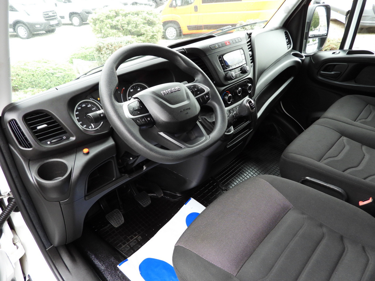 IVECO DAILY 35S18 TARPAULIN LIFT 8 PALLETS WEBASTO CRUISE CONTROL LED LIGHTS AIR CONDITIONING 180HP - Pressukapelli tavara-auto: kuva IVECO DAILY 35S18 TARPAULIN LIFT 8 PALLETS WEBASTO CRUISE CONTROL LED LIGHTS AIR CONDITIONING 180HP - Pressukapelli tavara-auto IVECO DAILY 35S18 TARPAULIN LIFT 8 PALLETS WEBASTO CRUISE CONTROL LED LIGHTS AIR CONDITIONING 180HP - Pressukapelli tavara-auto: kuva IVECO DAILY 35S18 TARPAULIN LIFT 8 PALLETS WEBASTO CRUISE CONTROL LED LIGHTS AIR CONDITIONING 180HP - Pressukapelli tavara-auto