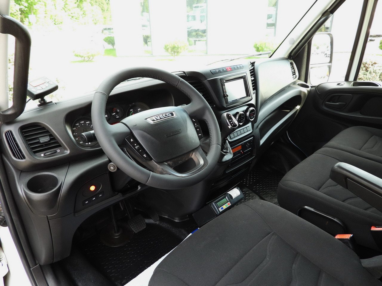 IVECO DAILY 70C17 REFRIGERATOR 1*C LIFT 10 PALLETS POWER SUPPLY 230V CRUISE CONTROL AIR CONDITIONING PNEUMATICS AUTOMATIC TRANSMISSION HI-MATIC TWIN WHEELS 170HP - Refrigeraattori kuorma-auto: kuva IVECO DAILY 70C17 REFRIGERATOR 1*C LIFT 10 PALLETS POWER SUPPLY 230V CRUISE CONTROL AIR CONDITIONING PNEUMATICS AUTOMATIC TRANSMISSION HI-MATIC TWIN WHEELS 170HP - Refrigeraattori kuorma-auto IVECO DAILY 70C17 REFRIGERATOR 1*C LIFT 10 PALLETS POWER SUPPLY 230V CRUISE CONTROL AIR CONDITIONING PNEUMATICS AUTOMATIC TRANSMISSION HI-MATIC TWIN WHEELS 170HP - Refrigeraattori kuorma-auto: kuva IVECO DAILY 70C17 REFRIGERATOR 1*C LIFT 10 PALLETS POWER SUPPLY 230V CRUISE CONTROL AIR CONDITIONING PNEUMATICS AUTOMATIC TRANSMISSION HI-MATIC TWIN WHEELS 170HP - Refrigeraattori kuorma-auto