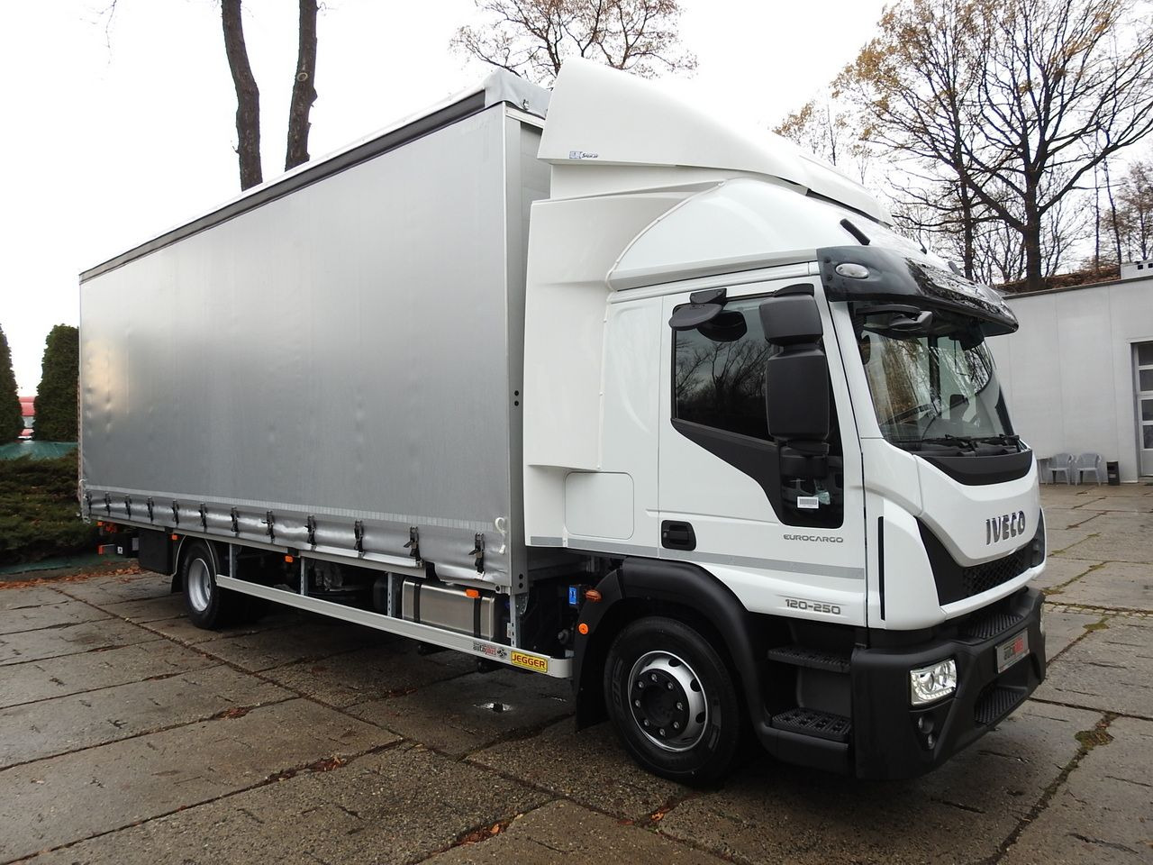 IVECO EUROCARGO 120-250 NEW TARPAULIN LIFT 18 PALLETS WEBASTO CRUISE CONTROL AIR CONDITIONING LED LIGHTS PNEUMATICS AUTOMATIC TRANSMISSION HI-MATIC 250HP - Pressukapelli tavara-auto: kuva IVECO EUROCARGO 120-250 NEW TARPAULIN LIFT 18 PALLETS WEBASTO CRUISE CONTROL AIR CONDITIONING LED LIGHTS PNEUMATICS AUTOMATIC TRANSMISSION HI-MATIC 250HP - Pressukapelli tavara-auto IVECO EUROCARGO 120-250 NEW TARPAULIN LIFT 18 PALLETS WEBASTO CRUISE CONTROL AIR CONDITIONING LED LIGHTS PNEUMATICS AUTOMATIC TRANSMISSION HI-MATIC 250HP - Pressukapelli tavara-auto: kuva IVECO EUROCARGO 120-250 NEW TARPAULIN LIFT 18 PALLETS WEBASTO CRUISE CONTROL AIR CONDITIONING LED LIGHTS PNEUMATICS AUTOMATIC TRANSMISSION HI-MATIC 250HP - Pressukapelli tavara-auto