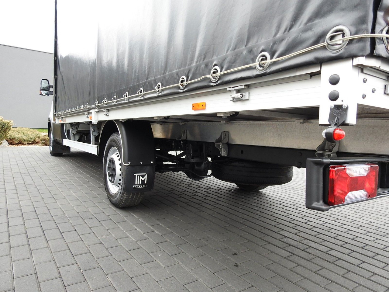 Leasing  Iveco DAILY  35S18 PRITSCHE PLANE 10 PALETTEN WEBASTO Iveco DAILY  35S18 PRITSCHE PLANE 10 PALETTEN WEBASTO: kuva Leasing  Iveco DAILY  35S18 PRITSCHE PLANE 10 PALETTEN WEBASTO Iveco DAILY  35S18 PRITSCHE PLANE 10 PALETTEN WEBASTO