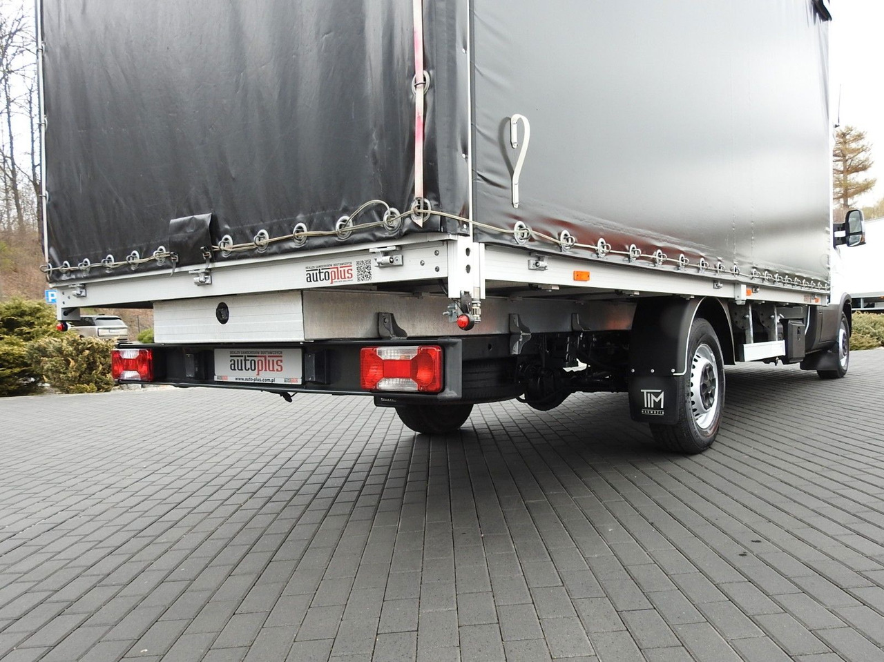 Leasing  Iveco DAILY  35S18 PRITSCHE PLANE 10 PALETTEN WEBASTO Iveco DAILY  35S18 PRITSCHE PLANE 10 PALETTEN WEBASTO: kuva Leasing  Iveco DAILY  35S18 PRITSCHE PLANE 10 PALETTEN WEBASTO Iveco DAILY  35S18 PRITSCHE PLANE 10 PALETTEN WEBASTO