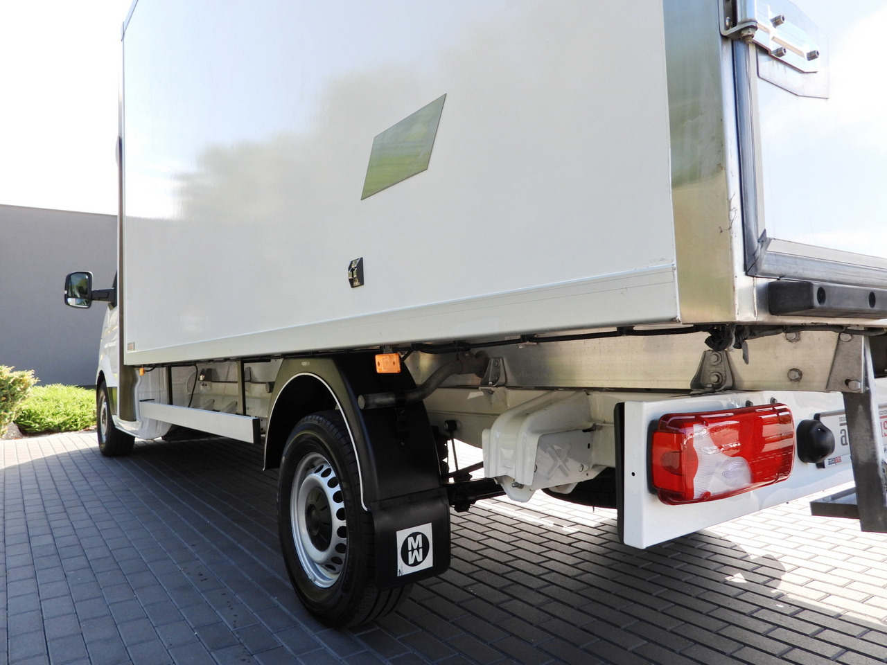 Kylmäauto MAN TGE 3.140 REGRIGERATOR BOX -1*C 8 PALLETS HEATING FUNCTION CRUISE CONTROL PNEUMATICS AIR CONDITIONING  140HP: kuva Kylmäauto MAN TGE 3.140 REGRIGERATOR BOX -1*C 8 PALLETS HEATING FUNCTION CRUISE CONTROL PNEUMATICS AIR CONDITIONING  140HP