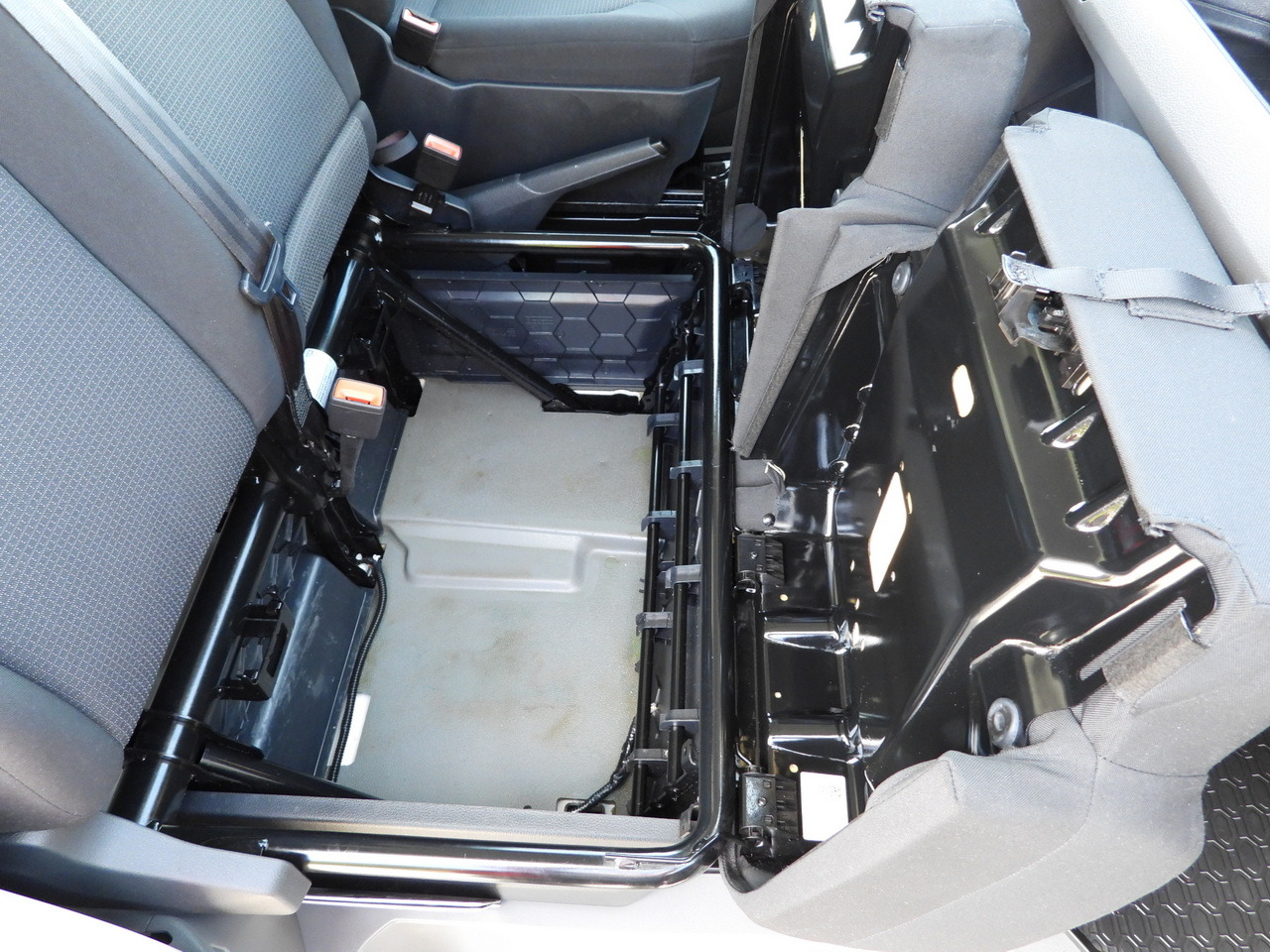 Kylmäauto MAN TGE 3.140 REGRIGERATOR BOX -1*C 8 PALLETS HEATING FUNCTION CRUISE CONTROL PNEUMATICS AIR CONDITIONING  140HP: kuva Kylmäauto MAN TGE 3.140 REGRIGERATOR BOX -1*C 8 PALLETS HEATING FUNCTION CRUISE CONTROL PNEUMATICS AIR CONDITIONING  140HP