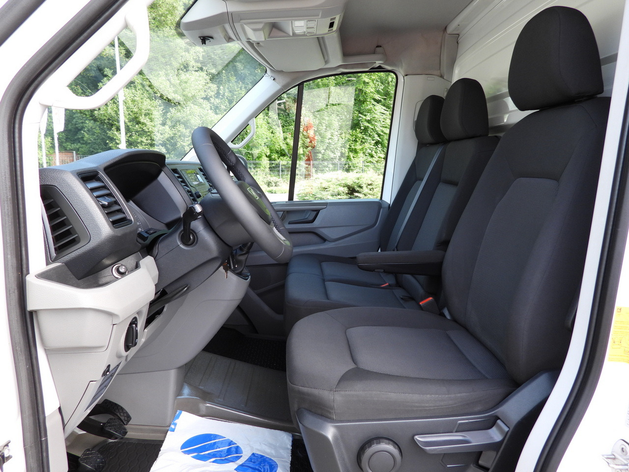 Kylmäauto MAN TGE 3.140 REGRIGERATOR BOX -1*C 8 PALLETS HEATING FUNCTION CRUISE CONTROL PNEUMATICS AIR CONDITIONING  140HP: kuva Kylmäauto MAN TGE 3.140 REGRIGERATOR BOX -1*C 8 PALLETS HEATING FUNCTION CRUISE CONTROL PNEUMATICS AIR CONDITIONING  140HP