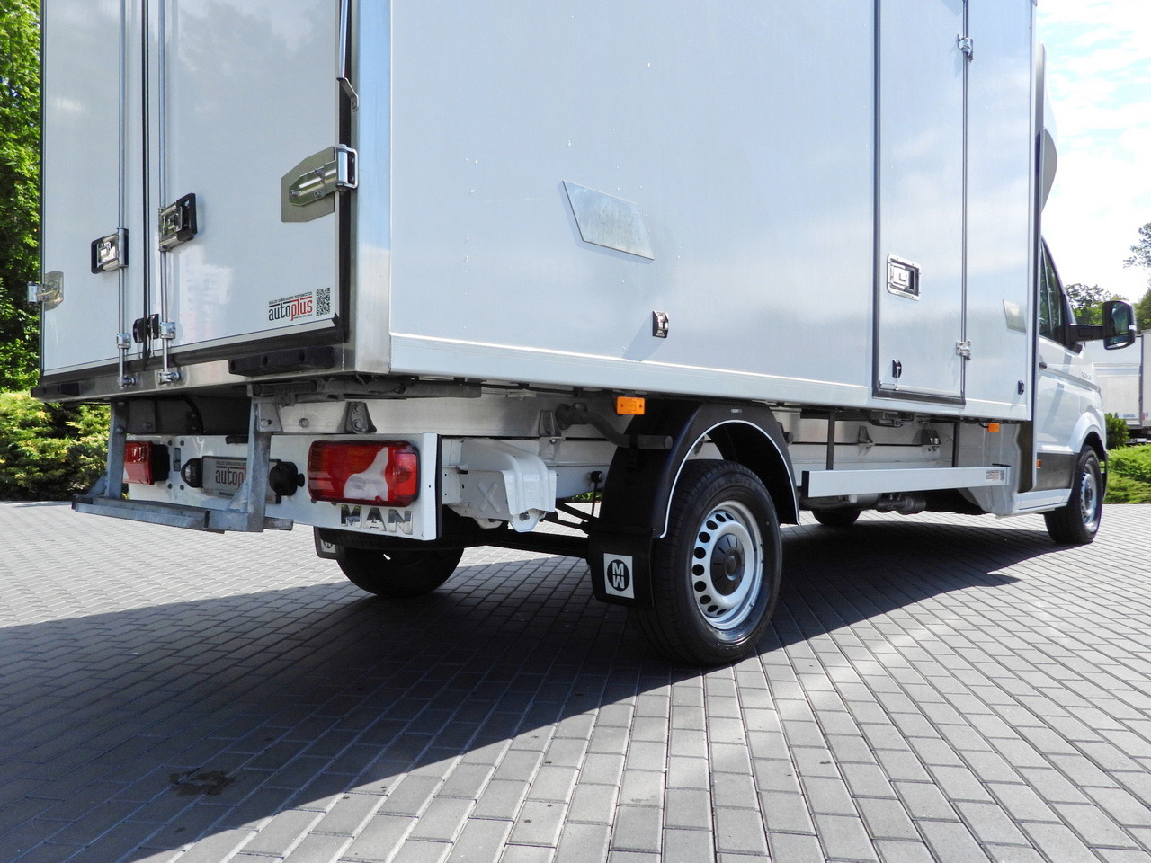 Kylmäauto MAN TGE 3.140 REGRIGERATOR BOX -1*C 8 PALLETS HEATING FUNCTION CRUISE CONTROL PNEUMATICS AIR CONDITIONING  140HP: kuva Kylmäauto MAN TGE 3.140 REGRIGERATOR BOX -1*C 8 PALLETS HEATING FUNCTION CRUISE CONTROL PNEUMATICS AIR CONDITIONING  140HP