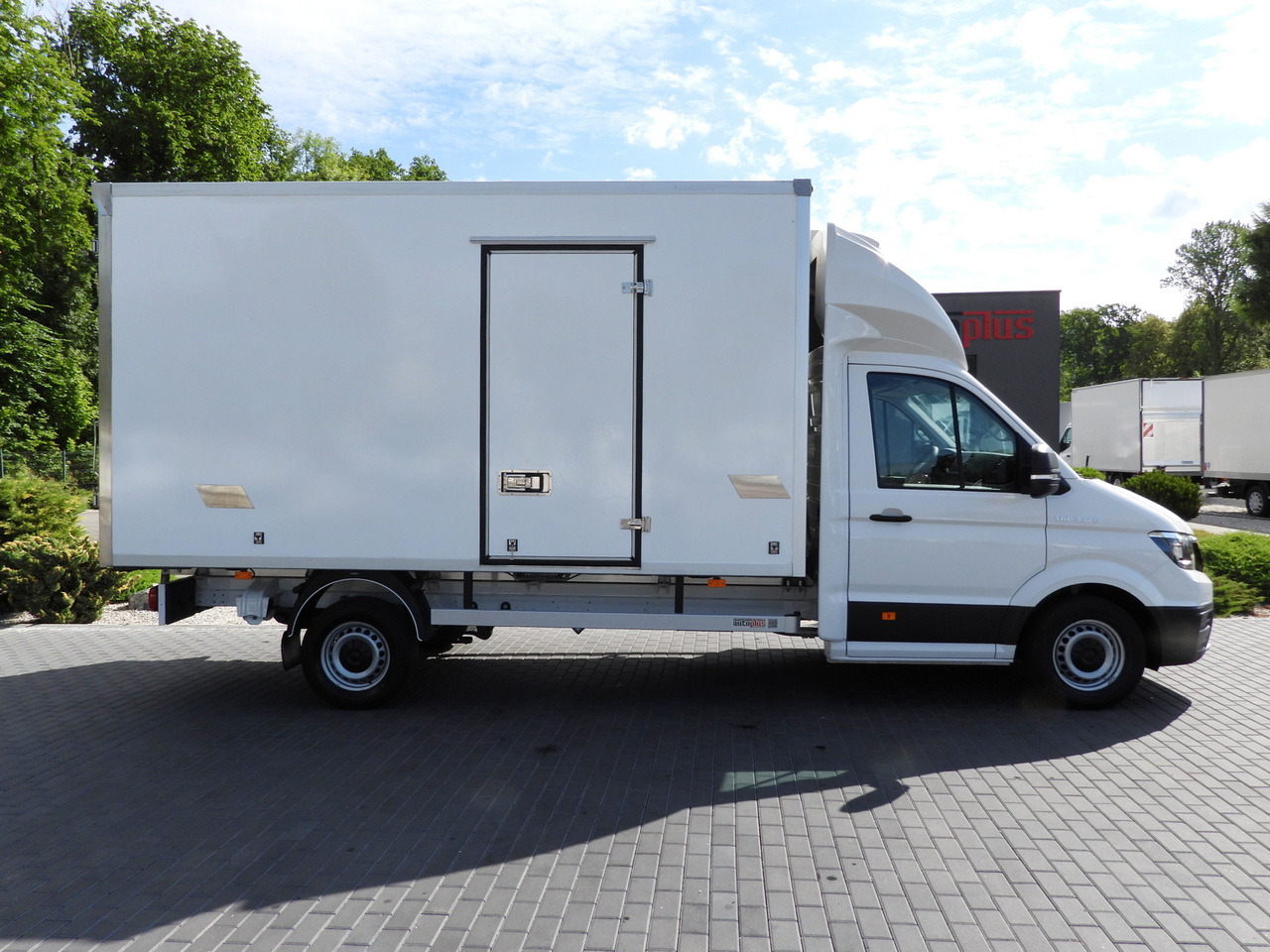 Kylmäauto MAN TGE 3.140 REGRIGERATOR BOX -1*C 8 PALLETS HEATING FUNCTION CRUISE CONTROL PNEUMATICS AIR CONDITIONING  140HP: kuva Kylmäauto MAN TGE 3.140 REGRIGERATOR BOX -1*C 8 PALLETS HEATING FUNCTION CRUISE CONTROL PNEUMATICS AIR CONDITIONING  140HP