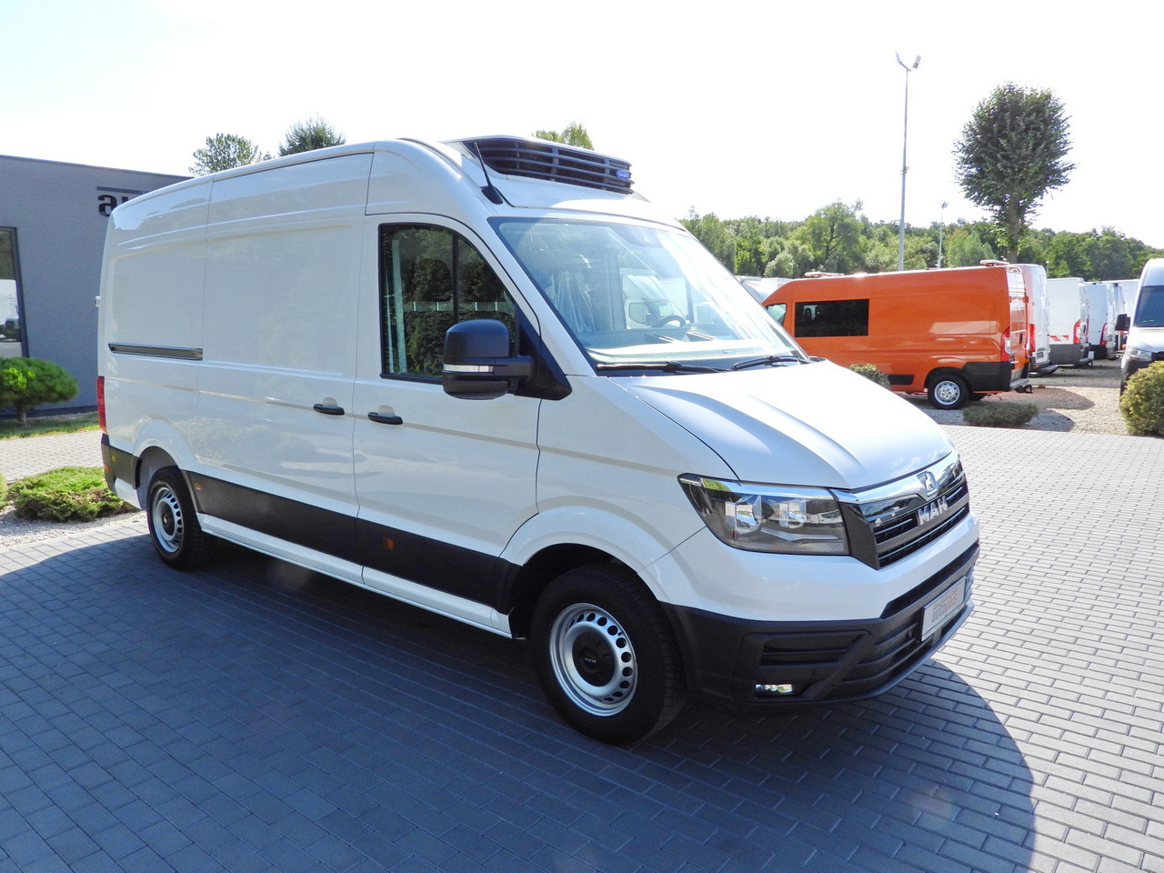 MAN TGE REFRIGERATOR VAN -5*C POWER SUPPLY 230V CRUISE CONTROL AUTOMATIC TRANSMISSION AIR CONDITIONING 180HP - Kylmäauto: kuva MAN TGE REFRIGERATOR VAN -5*C POWER SUPPLY 230V CRUISE CONTROL AUTOMATIC TRANSMISSION AIR CONDITIONING 180HP - Kylmäauto MAN TGE REFRIGERATOR VAN -5*C POWER SUPPLY 230V CRUISE CONTROL AUTOMATIC TRANSMISSION AIR CONDITIONING 180HP - Kylmäauto: kuva MAN TGE REFRIGERATOR VAN -5*C POWER SUPPLY 230V CRUISE CONTROL AUTOMATIC TRANSMISSION AIR CONDITIONING 180HP - Kylmäauto