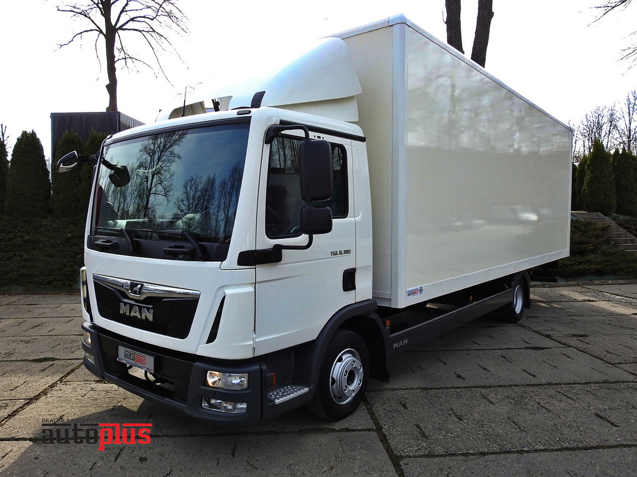 MAN TGL 8.18 BOX 16 PALLETS CRUISE CONTROL TWIN WHEELS 180HP - Jakeluauto: kuva MAN TGL 8.18 BOX 16 PALLETS CRUISE CONTROL TWIN WHEELS 180HP - Jakeluauto MAN TGL 8.18 BOX 16 PALLETS CRUISE CONTROL TWIN WHEELS 180HP - Jakeluauto: kuva MAN TGL 8.18 BOX 16 PALLETS CRUISE CONTROL TWIN WHEELS 180HP - Jakeluauto