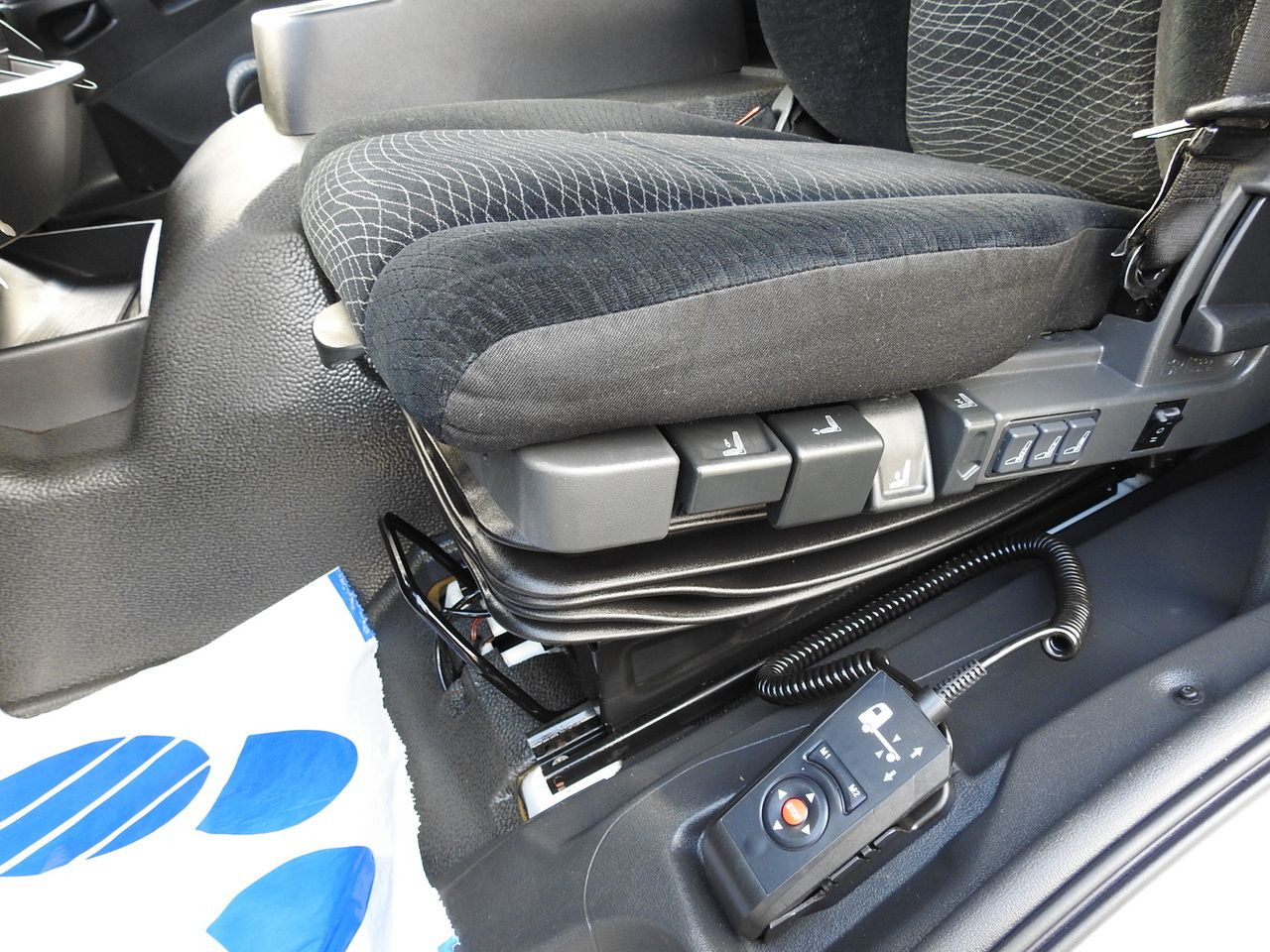 Umpikori kuorma-auto MERCEDES ATEGO 12.24 BOX LIFT 18 PALLETS CRUISE CONTROL AUTOMATIC TRANSMISSION  TWIN WHEELS AIR CONDITIONING  240HP: kuva Umpikori kuorma-auto MERCEDES ATEGO 12.24 BOX LIFT 18 PALLETS CRUISE CONTROL AUTOMATIC TRANSMISSION  TWIN WHEELS AIR CONDITIONING  240HP