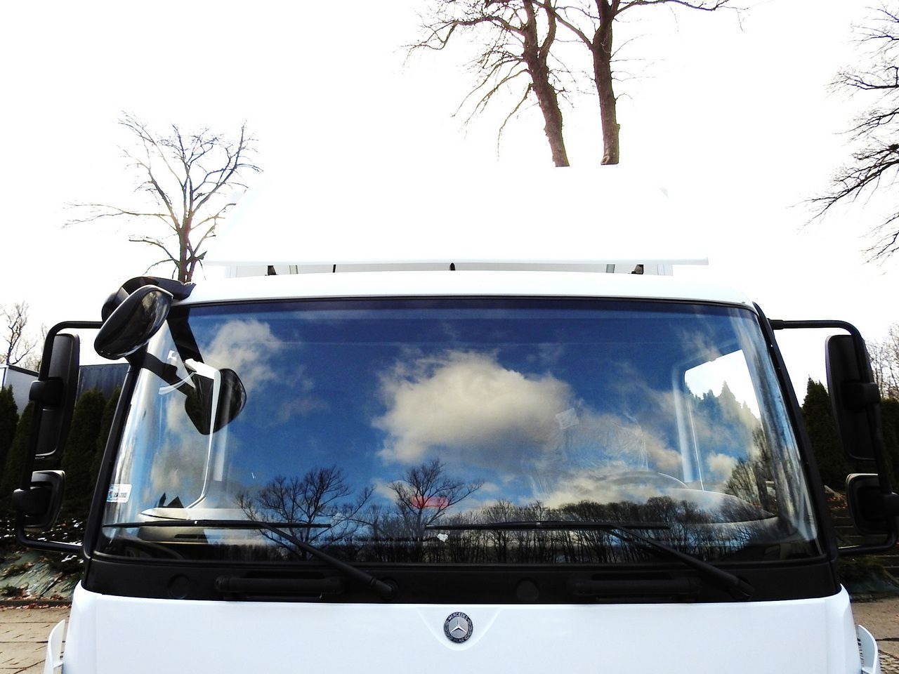 Umpikori kuorma-auto MERCEDES ATEGO 12.24 BOX LIFT 18 PALLETS CRUISE CONTROL AUTOMATIC TRANSMISSION  TWIN WHEELS AIR CONDITIONING  240HP: kuva Umpikori kuorma-auto MERCEDES ATEGO 12.24 BOX LIFT 18 PALLETS CRUISE CONTROL AUTOMATIC TRANSMISSION  TWIN WHEELS AIR CONDITIONING  240HP