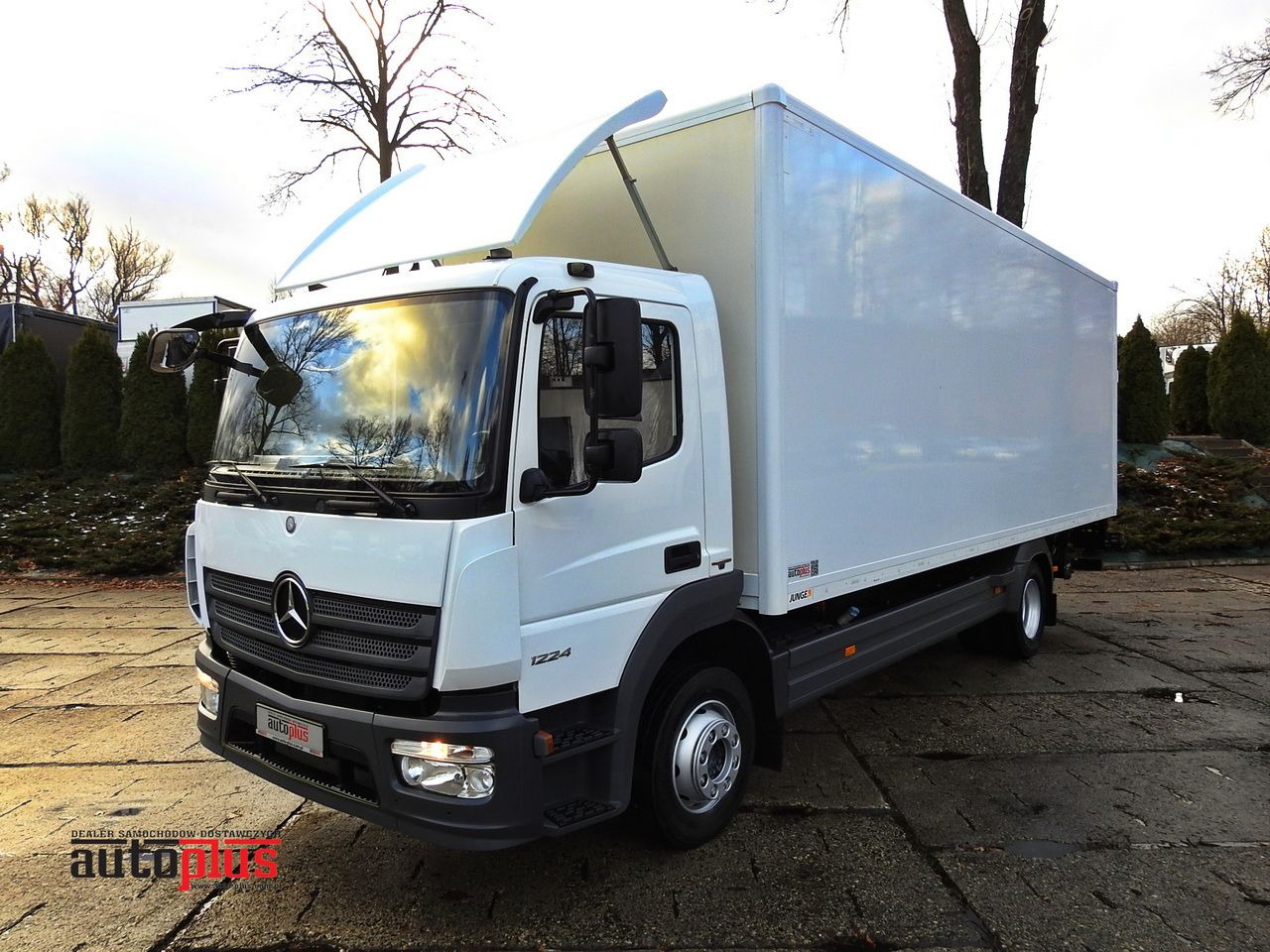 MERCEDES ATEGO 12.24 BOX LIFT 18 PALLETS CRUISE CONTROL AUTOMATIC TRANSMISSION TWIN WHEELS AIR CONDITIONING 240HP - Jakeluauto: kuva MERCEDES ATEGO 12.24 BOX LIFT 18 PALLETS CRUISE CONTROL AUTOMATIC TRANSMISSION TWIN WHEELS AIR CONDITIONING 240HP - Jakeluauto MERCEDES ATEGO 12.24 BOX LIFT 18 PALLETS CRUISE CONTROL AUTOMATIC TRANSMISSION TWIN WHEELS AIR CONDITIONING 240HP - Jakeluauto: kuva MERCEDES ATEGO 12.24 BOX LIFT 18 PALLETS CRUISE CONTROL AUTOMATIC TRANSMISSION TWIN WHEELS AIR CONDITIONING 240HP - Jakeluauto