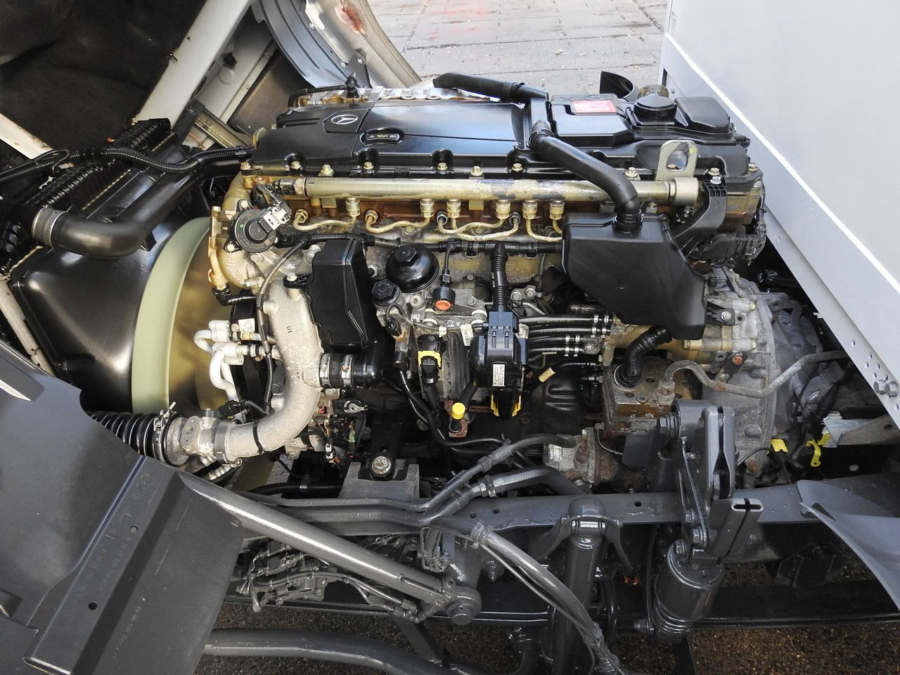 Umpikori kuorma-auto MERCEDES ATEGO 12.24 BOX LIFT 18 PALLETS CRUISE CONTROL AUTOMATIC TRANSMISSION  TWIN WHEELS AIR CONDITIONING  240HP: kuva Umpikori kuorma-auto MERCEDES ATEGO 12.24 BOX LIFT 18 PALLETS CRUISE CONTROL AUTOMATIC TRANSMISSION  TWIN WHEELS AIR CONDITIONING  240HP