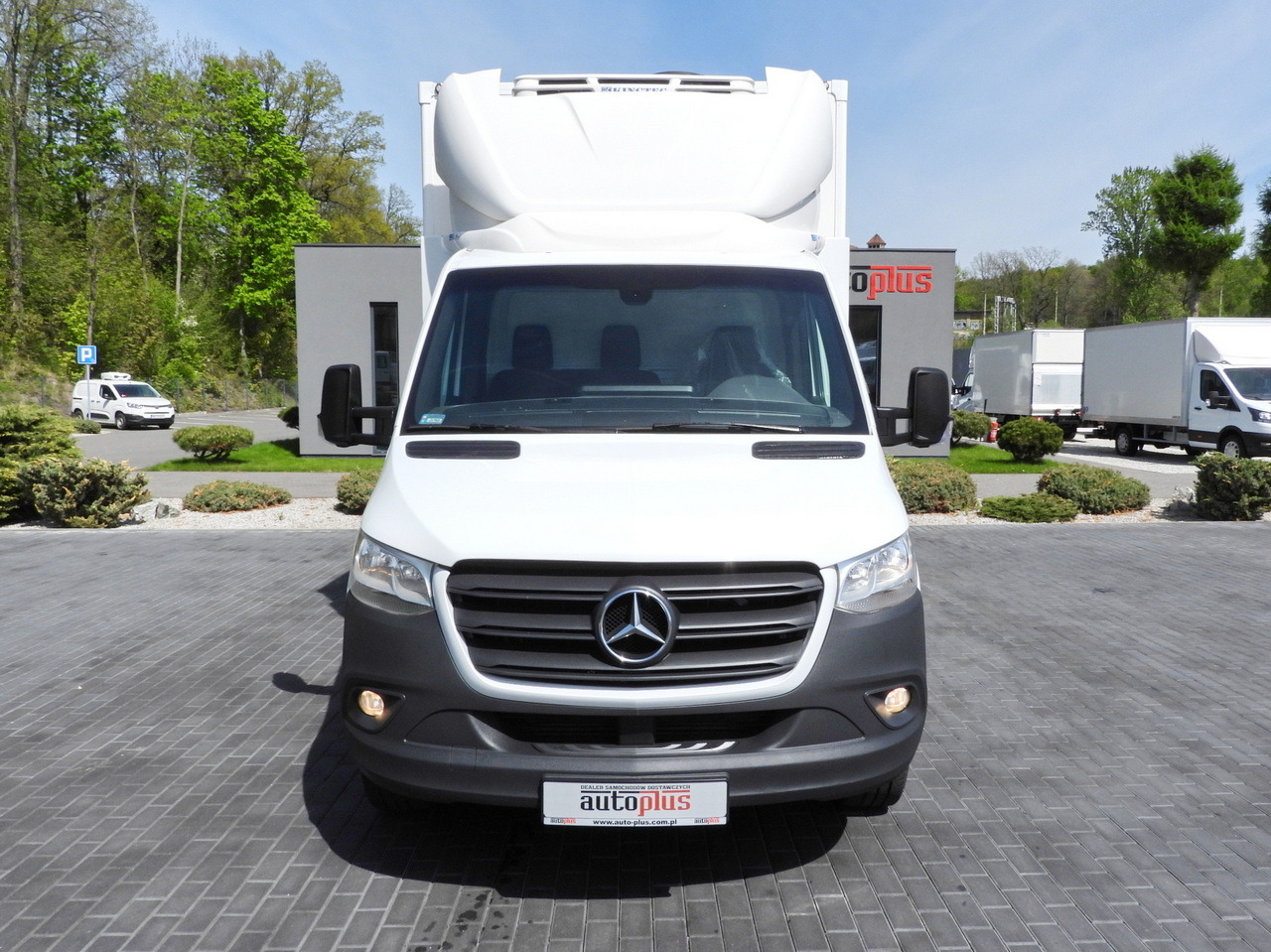 MERCEDES SPRINTER 316 REGRIGERATOR BOX 0*C LIFT 8 PALLETS CRUISE CONTROL PNEUMATICS AIR CONDITIONING 160HP - Kylmäauto: kuva MERCEDES SPRINTER 316 REGRIGERATOR BOX 0*C LIFT 8 PALLETS CRUISE CONTROL PNEUMATICS AIR CONDITIONING 160HP - Kylmäauto MERCEDES SPRINTER 316 REGRIGERATOR BOX 0*C LIFT 8 PALLETS CRUISE CONTROL PNEUMATICS AIR CONDITIONING 160HP - Kylmäauto: kuva MERCEDES SPRINTER 316 REGRIGERATOR BOX 0*C LIFT 8 PALLETS CRUISE CONTROL PNEUMATICS AIR CONDITIONING 160HP - Kylmäauto