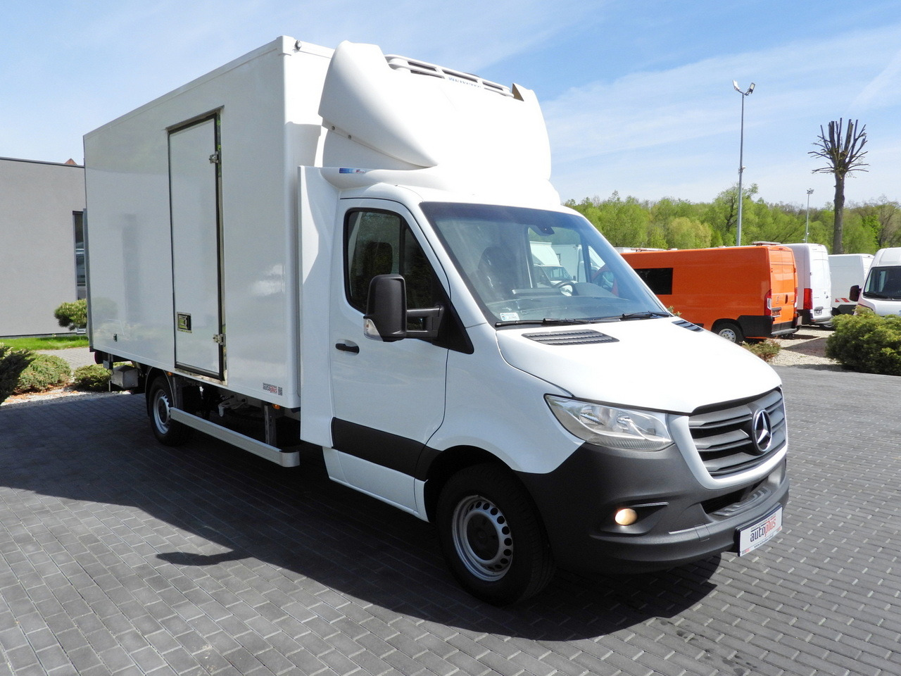 MERCEDES SPRINTER 316 REGRIGERATOR BOX 0*C LIFT 8 PALLETS CRUISE CONTROL PNEUMATICS AIR CONDITIONING 160HP - Kylmäauto: kuva MERCEDES SPRINTER 316 REGRIGERATOR BOX 0*C LIFT 8 PALLETS CRUISE CONTROL PNEUMATICS AIR CONDITIONING 160HP - Kylmäauto MERCEDES SPRINTER 316 REGRIGERATOR BOX 0*C LIFT 8 PALLETS CRUISE CONTROL PNEUMATICS AIR CONDITIONING 160HP - Kylmäauto: kuva MERCEDES SPRINTER 316 REGRIGERATOR BOX 0*C LIFT 8 PALLETS CRUISE CONTROL PNEUMATICS AIR CONDITIONING 160HP - Kylmäauto
