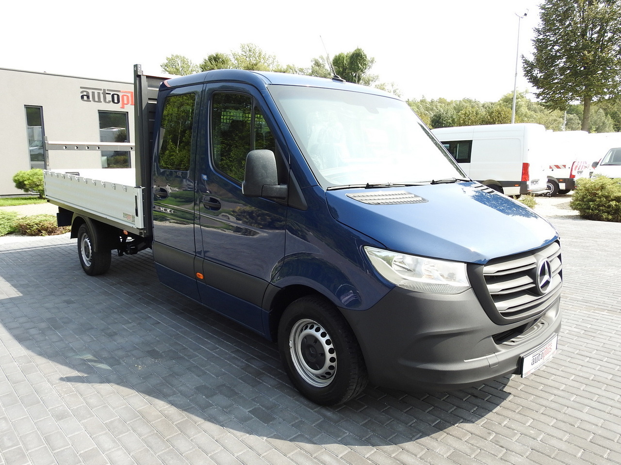 MERCEDES SPRINTER 316 STAKE BODY DOUBLE CABIN DOKA 7 SEATS AIR CONDITIONING 160HP - Jatko-ohjaamo kevyt kuorma-auto: kuva MERCEDES SPRINTER 316 STAKE BODY DOUBLE CABIN DOKA 7 SEATS AIR CONDITIONING 160HP - Jatko-ohjaamo kevyt kuorma-auto MERCEDES SPRINTER 316 STAKE BODY DOUBLE CABIN DOKA 7 SEATS AIR CONDITIONING 160HP - Jatko-ohjaamo kevyt kuorma-auto: kuva MERCEDES SPRINTER 316 STAKE BODY DOUBLE CABIN DOKA 7 SEATS AIR CONDITIONING 160HP - Jatko-ohjaamo kevyt kuorma-auto