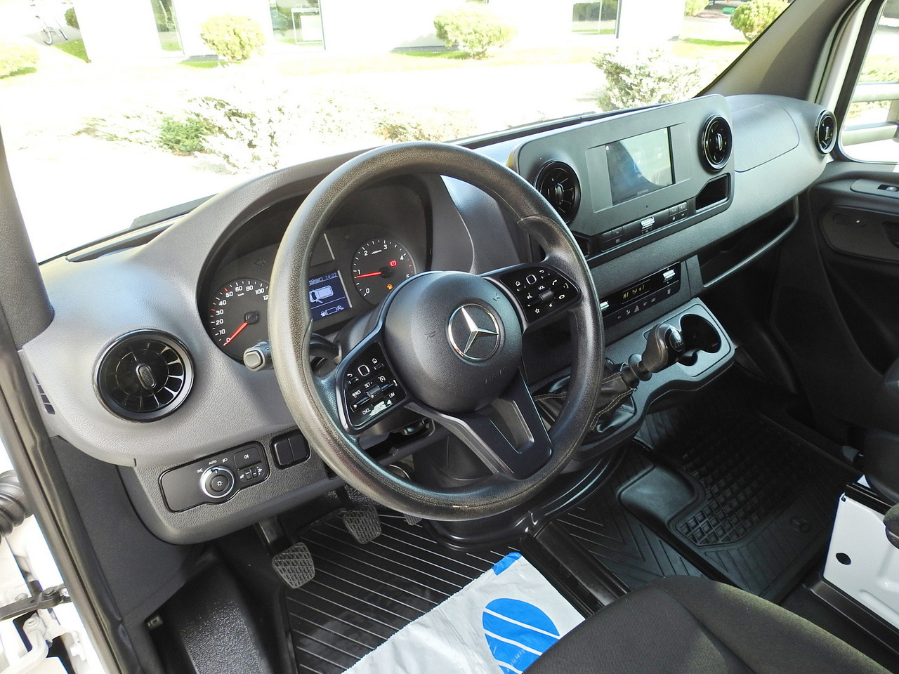 MERCEDES SPRINTER 516 STAKE BODY DOUBLE CABIN DOKA 6 SEATS CRUISE CONTROL AIR CONDITIONING TWIN WHEELS 160HP - Avolava pakettiauto: kuva MERCEDES SPRINTER 516 STAKE BODY DOUBLE CABIN DOKA 6 SEATS CRUISE CONTROL AIR CONDITIONING TWIN WHEELS 160HP - Avolava pakettiauto MERCEDES SPRINTER 516 STAKE BODY DOUBLE CABIN DOKA 6 SEATS CRUISE CONTROL AIR CONDITIONING TWIN WHEELS 160HP - Avolava pakettiauto: kuva MERCEDES SPRINTER 516 STAKE BODY DOUBLE CABIN DOKA 6 SEATS CRUISE CONTROL AIR CONDITIONING TWIN WHEELS 160HP - Avolava pakettiauto