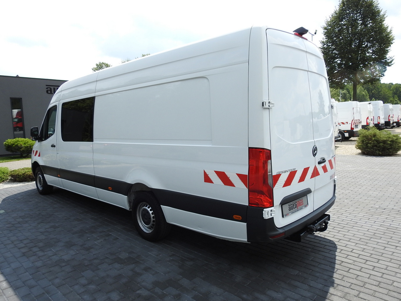 Pakettiauto MERCEDES SPRINTER BOX DELIVERY VAN 5 SEATS CRUISE CONTROL NAVIGATION AIR CONDITIONING AUTOMATIC TRANSMISSION   160HP: kuva Pakettiauto MERCEDES SPRINTER BOX DELIVERY VAN 5 SEATS CRUISE CONTROL NAVIGATION AIR CONDITIONING AUTOMATIC TRANSMISSION   160HP