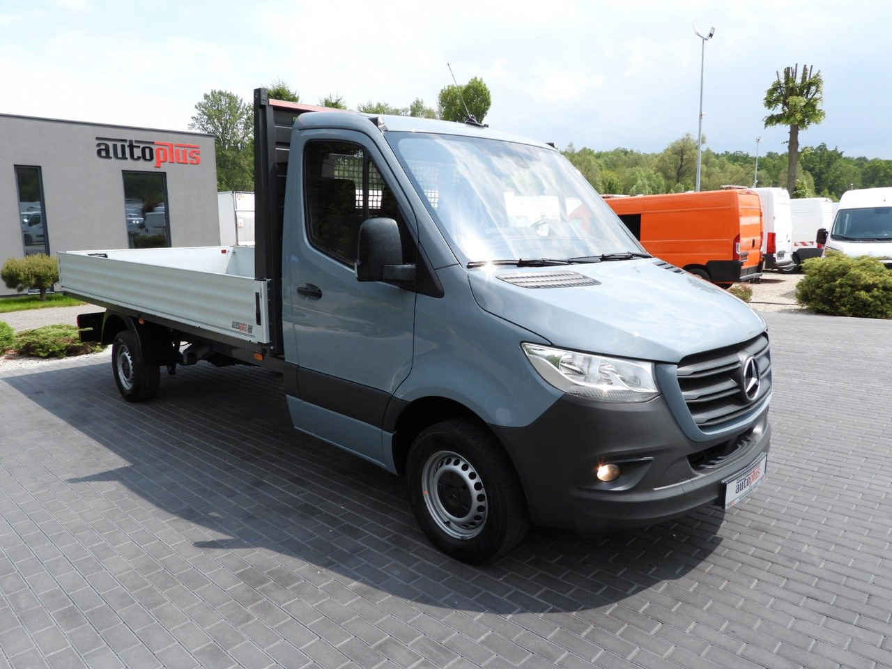 Mercedes-Benz SPRINTER 315 PRITSCHE 8 PALETTEN TEMPOMAT - Avolava pakettiauto: kuva Mercedes-Benz SPRINTER 315 PRITSCHE 8 PALETTEN TEMPOMAT - Avolava pakettiauto Mercedes-Benz SPRINTER 315 PRITSCHE 8 PALETTEN TEMPOMAT - Avolava pakettiauto: kuva Mercedes-Benz SPRINTER 315 PRITSCHE 8 PALETTEN TEMPOMAT - Avolava pakettiauto